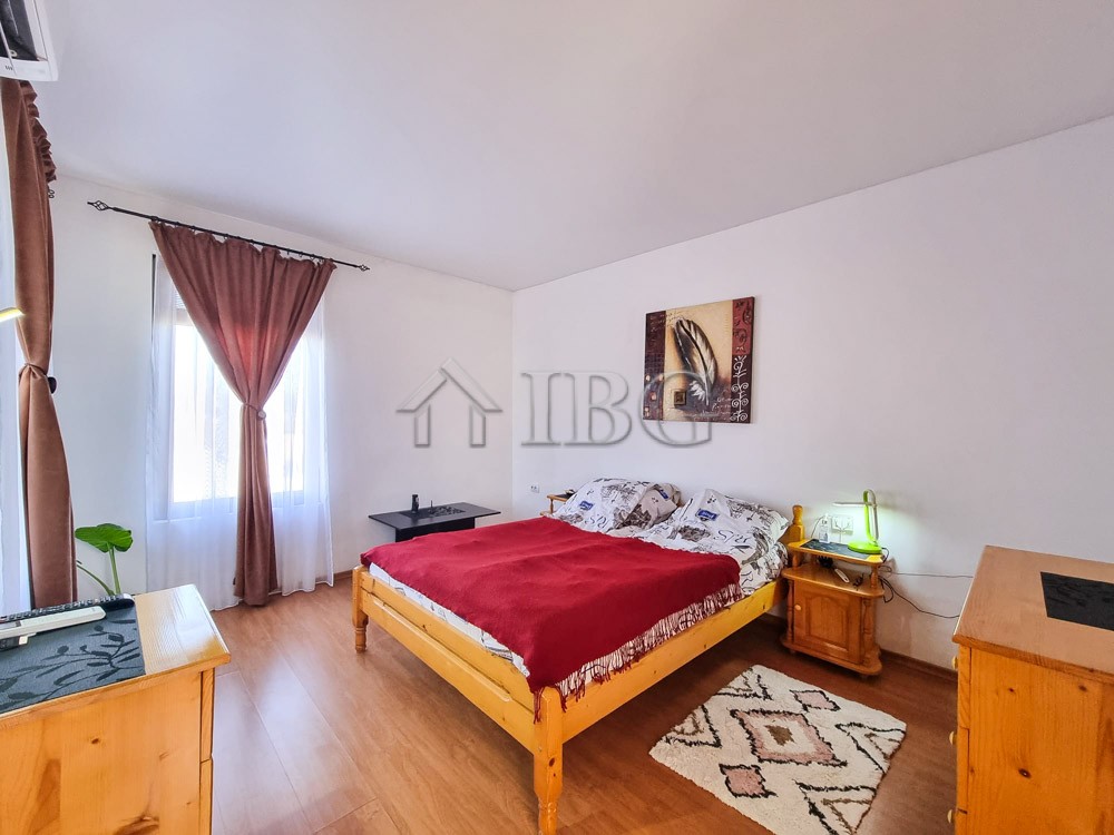 2 Bath, HouseFor Sale, Bata