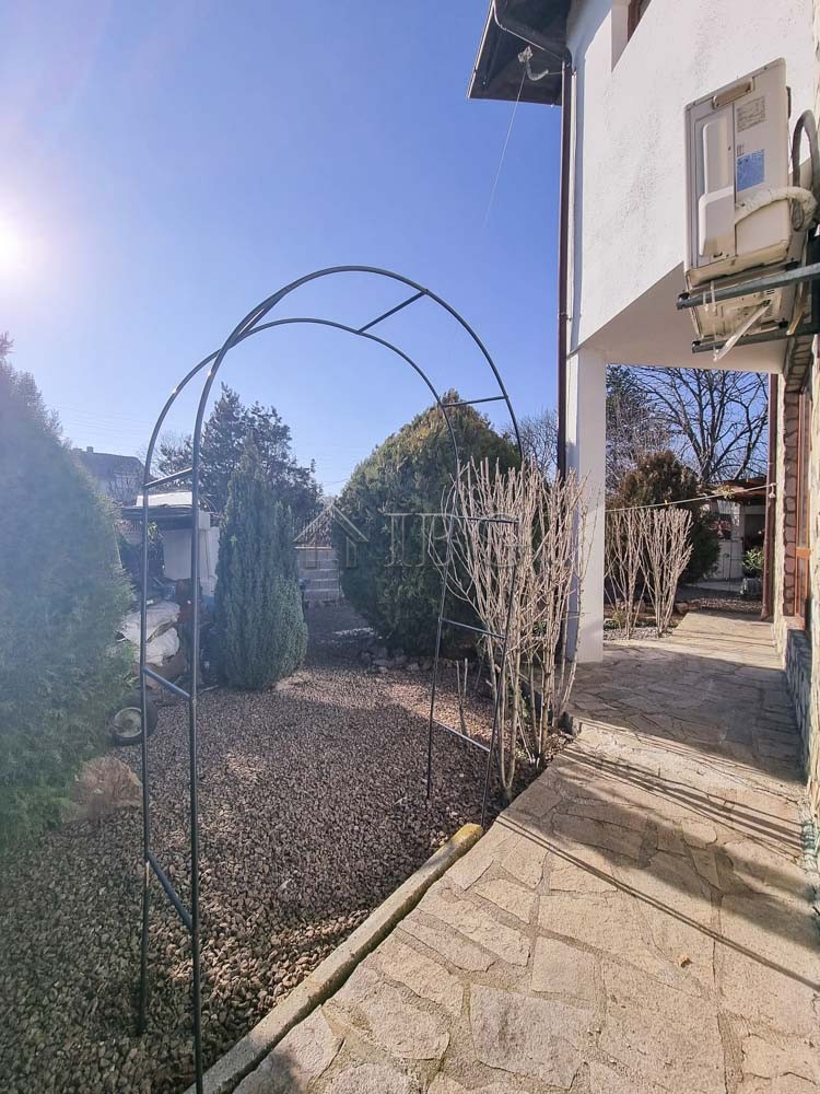 2 Bath, HouseFor Sale, Bata