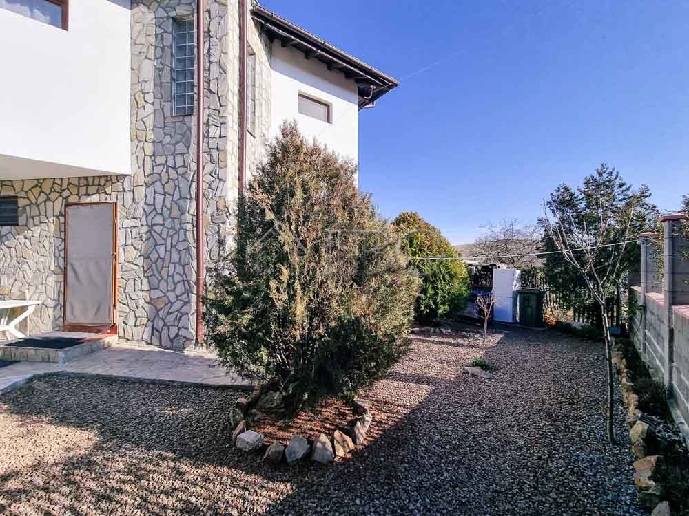 2 Bath, HouseFor Sale, Bata