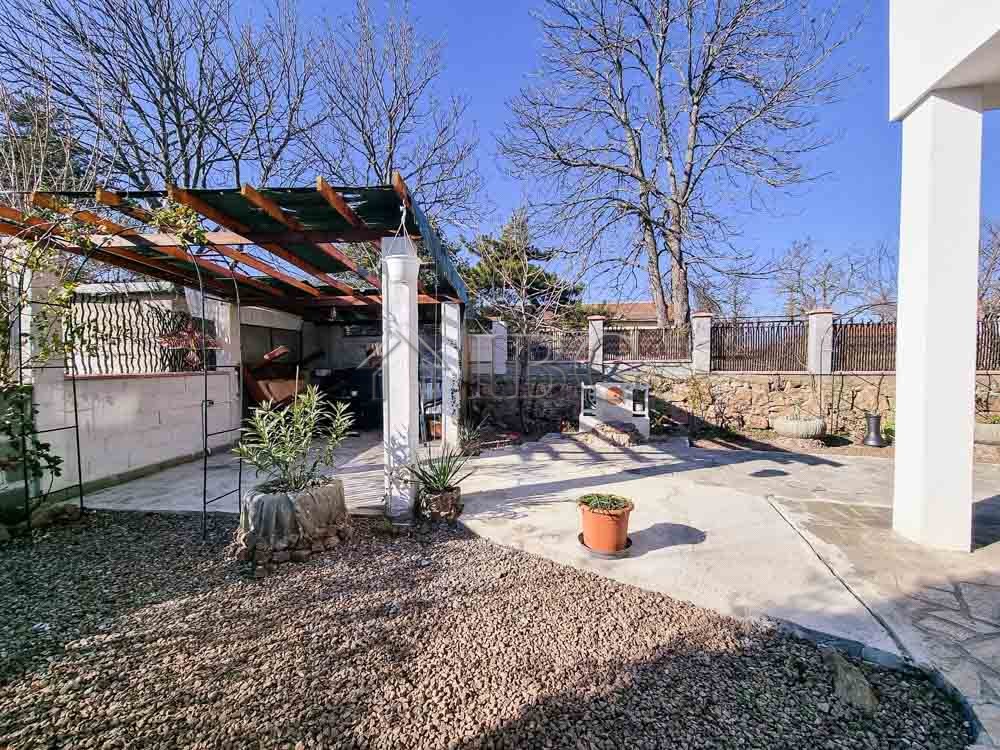 2 Bath, HouseFor Sale, Bata