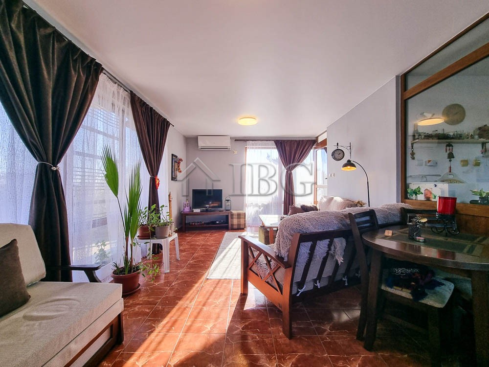 2 Bath, HouseFor Sale, Bata