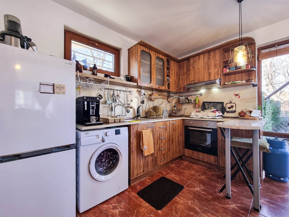 2 Bath, HouseFor Sale, Bata