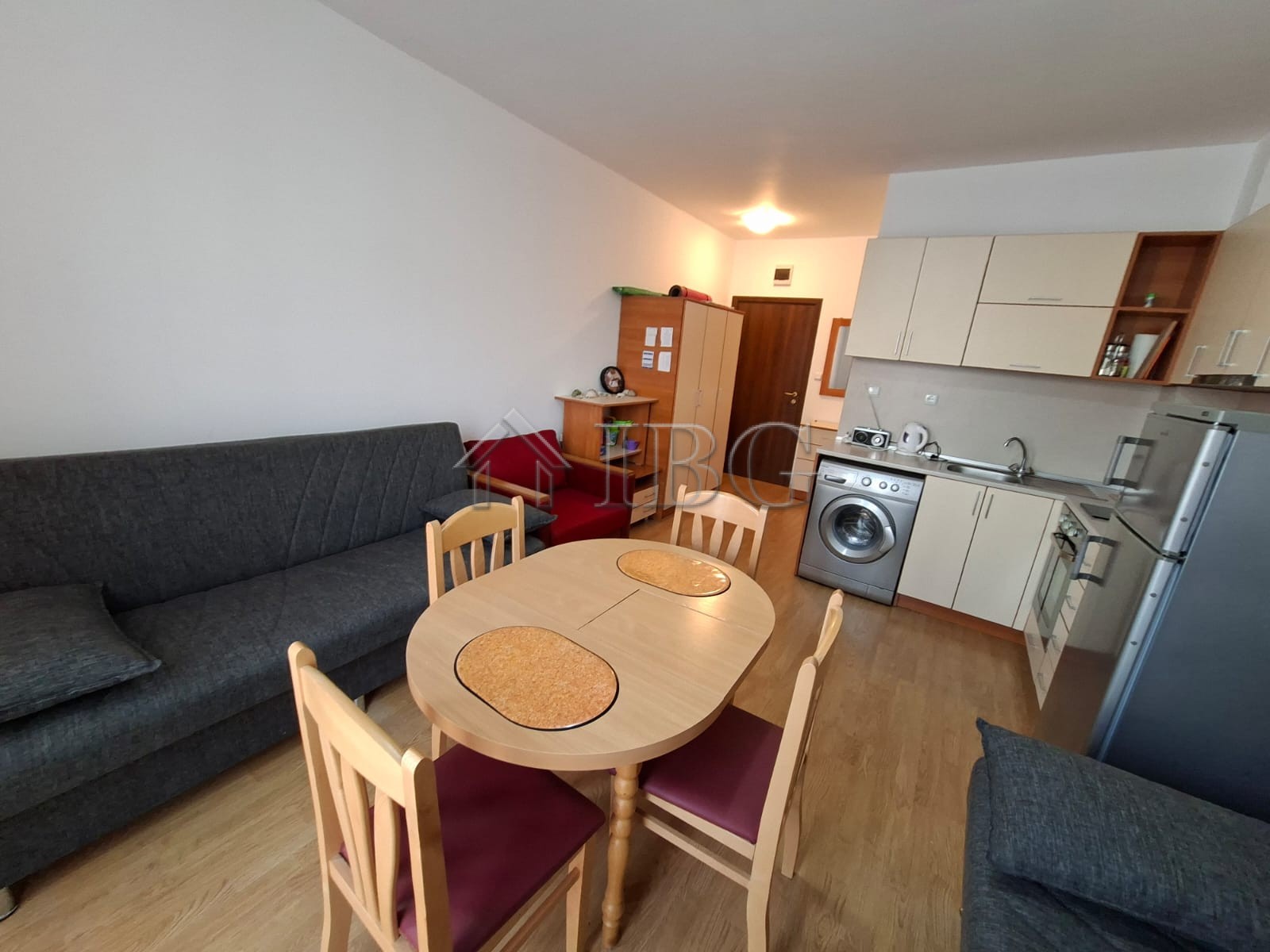 1 Bath, ApartmentFor Sale, Sunny Day 6