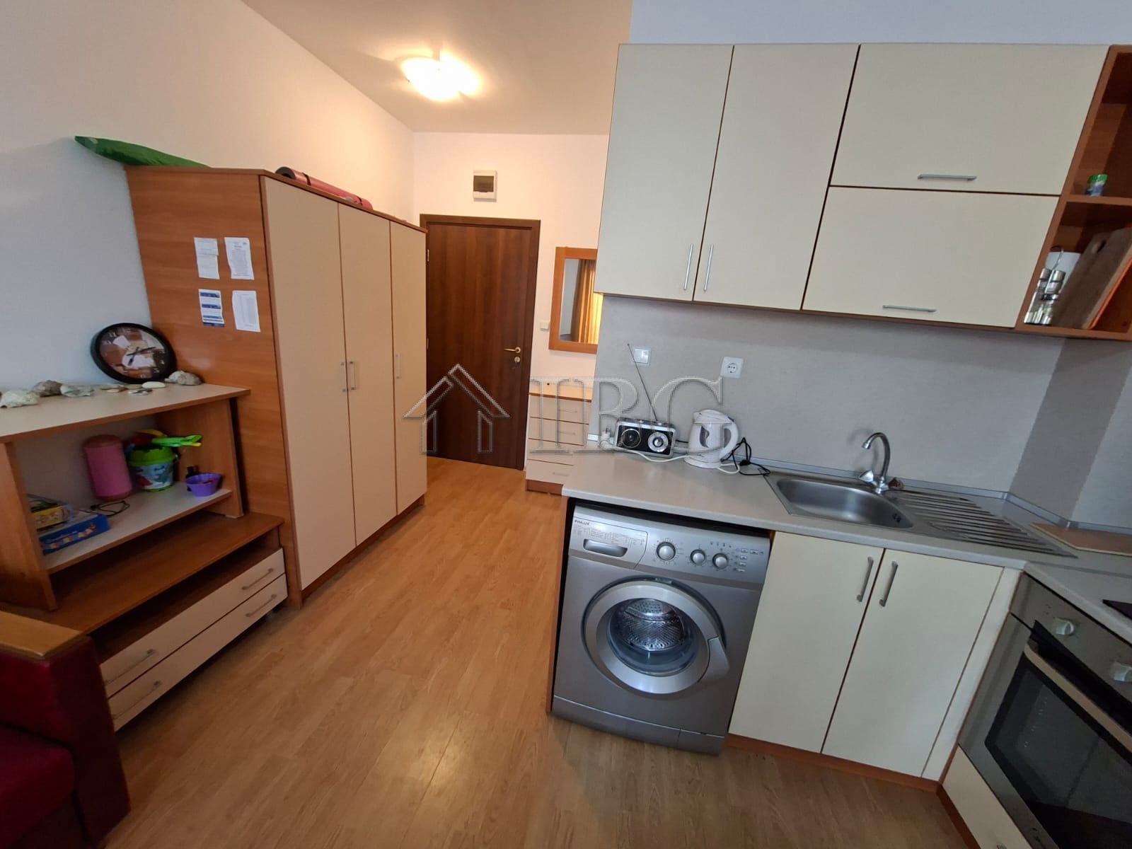 1 Bath, ApartmentFor Sale, Sunny Day 6