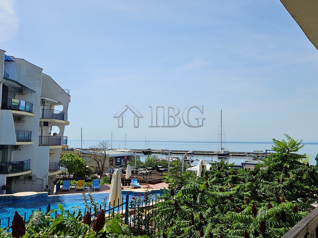 1 Bath, ApartmentFor Sale, complex Top, St. Vlas