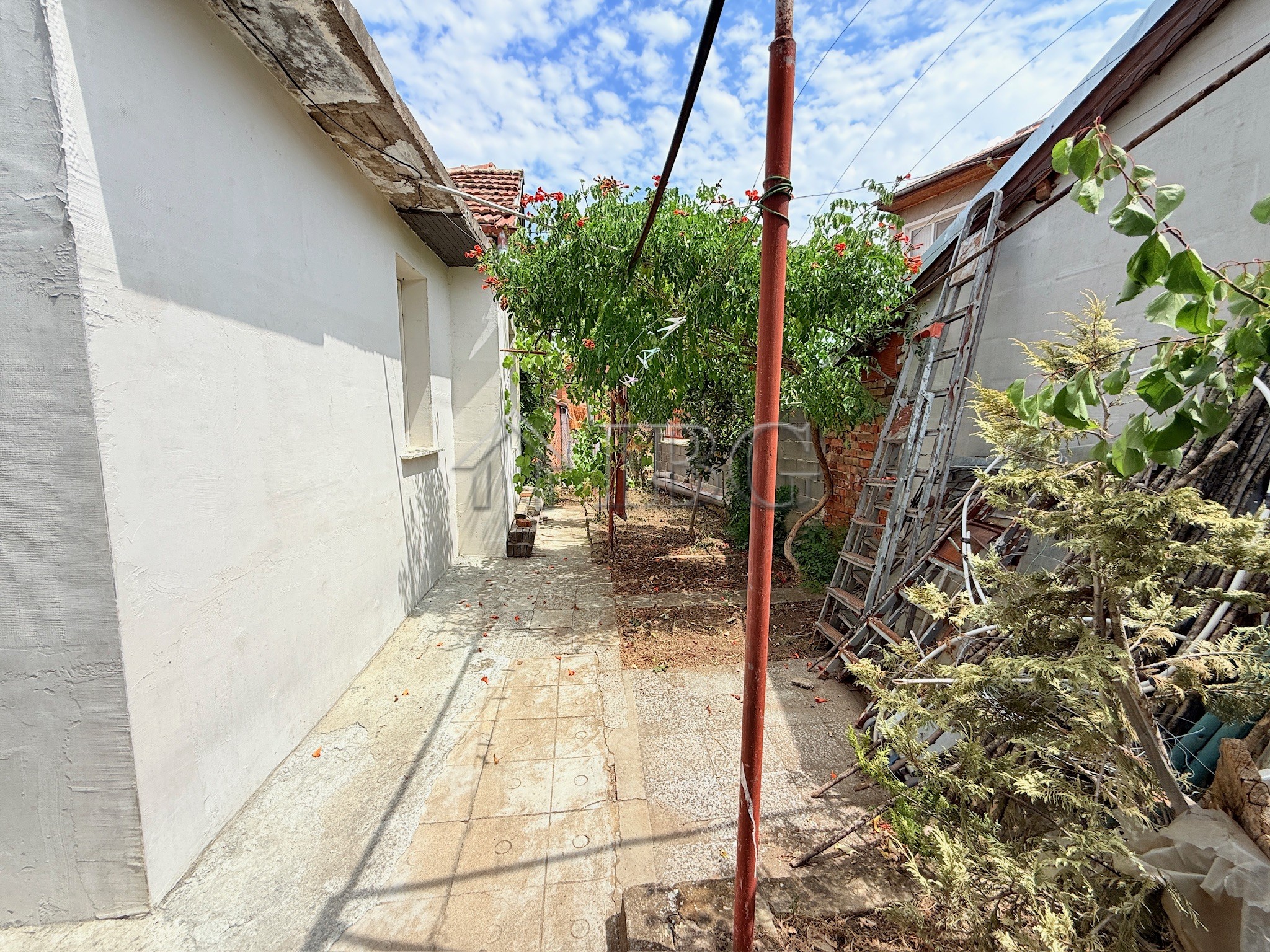 2 Bath, HouseFor Sale, Sredets