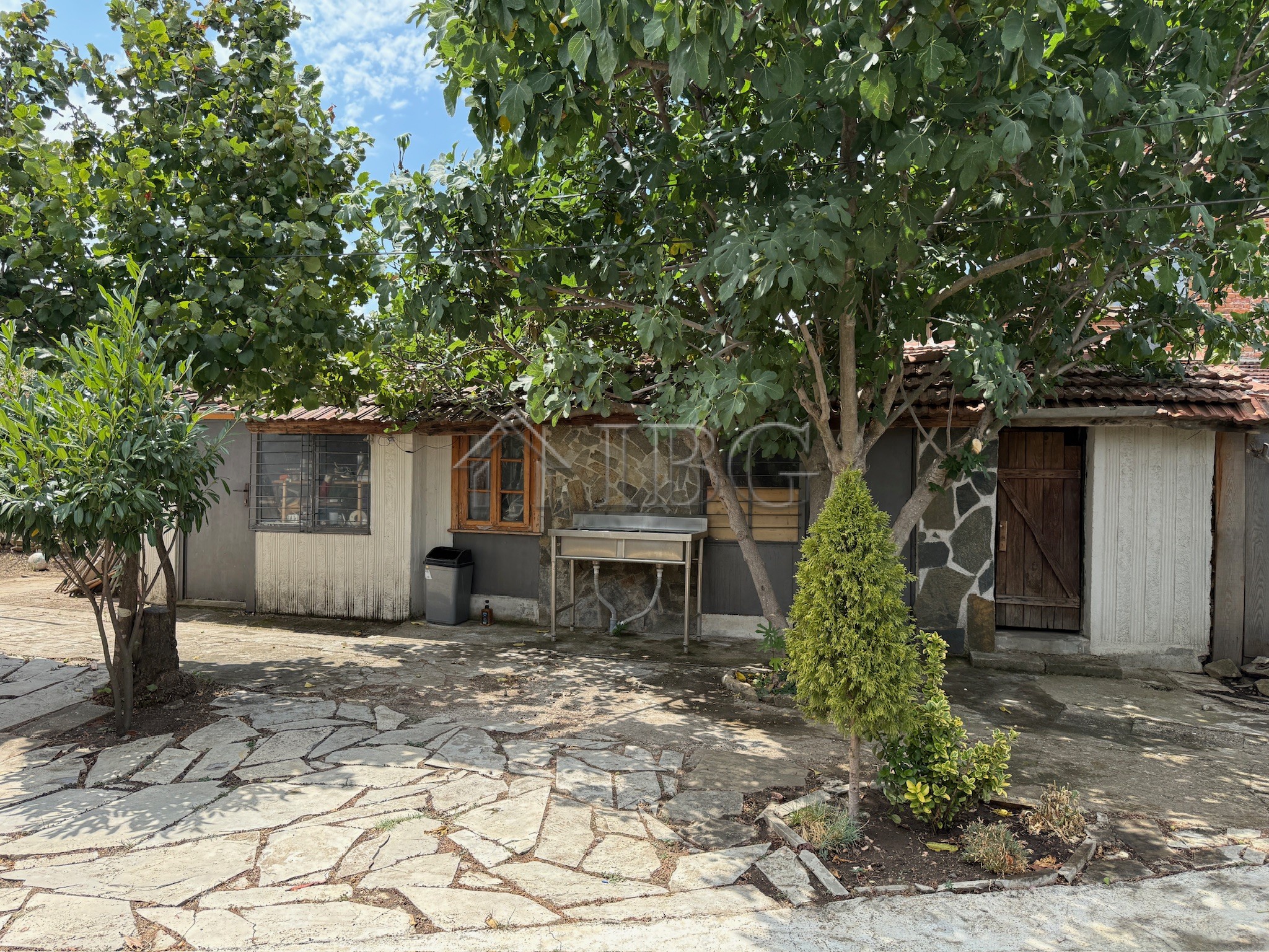 2 Bath, HouseFor Sale, Sredets