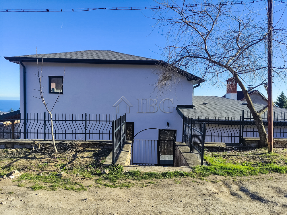 3 Bath, HouseFor Sale