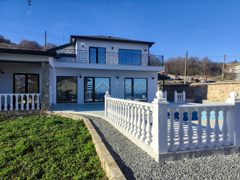 3 Bath, HouseFor Sale