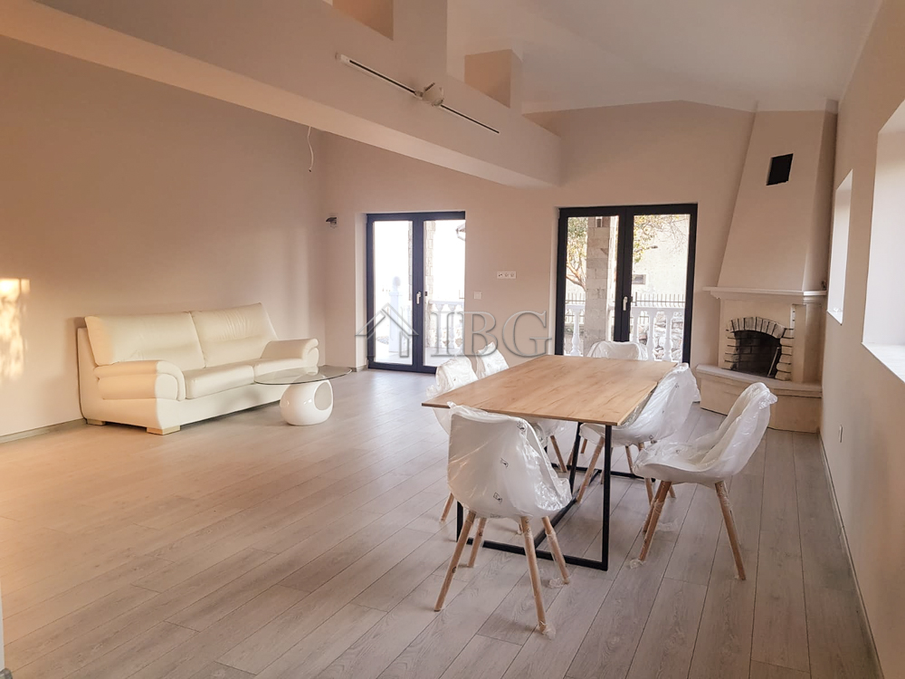 3 Bath, HouseFor Sale