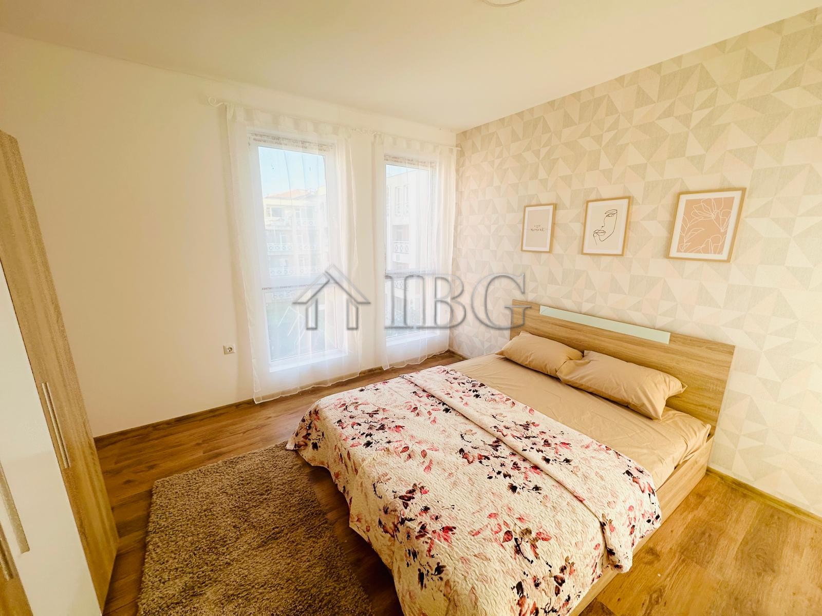 1 Bath, ApartmentFor Sale, Sunny Day 6