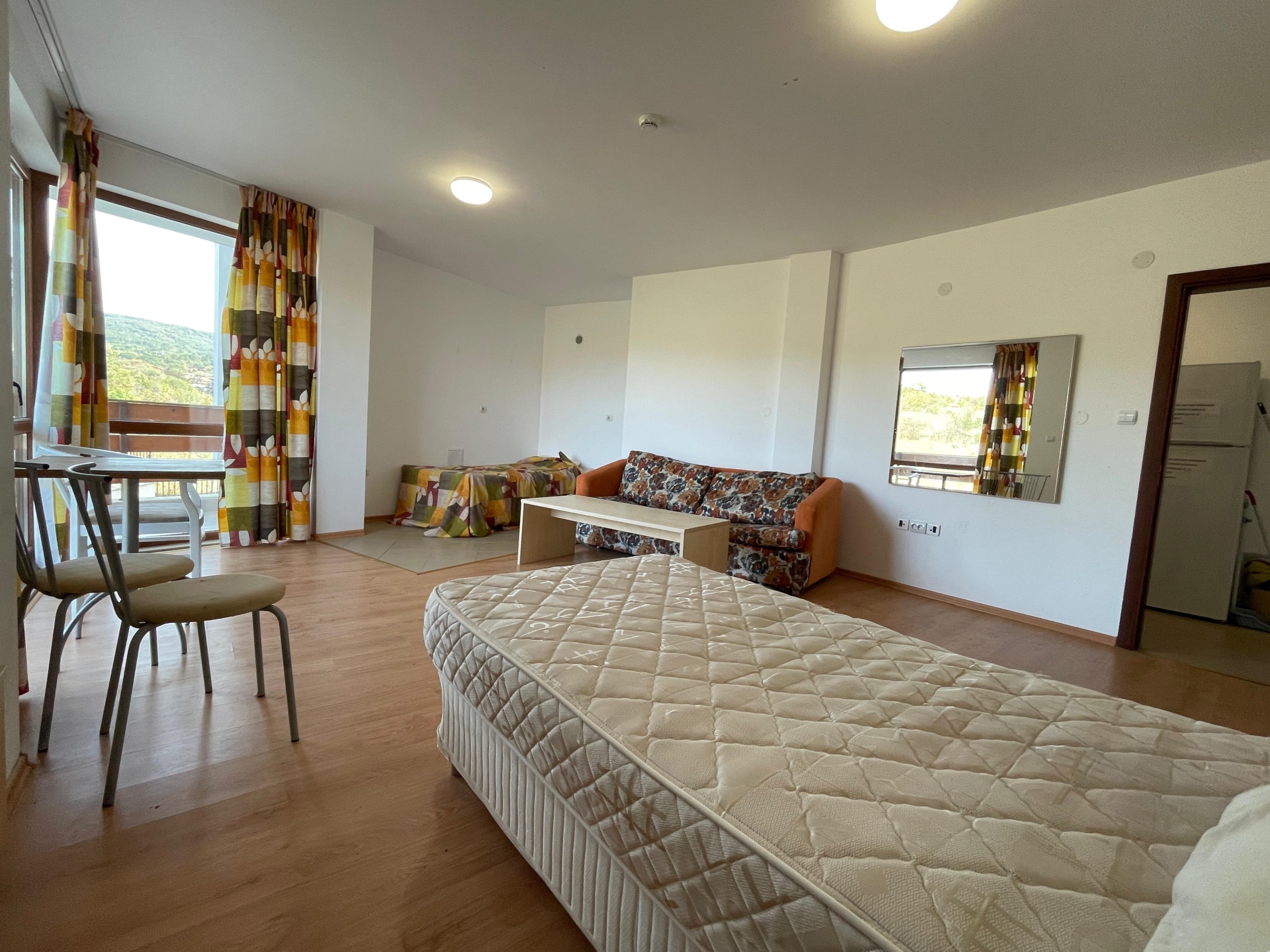 1 Bath, ApartmentFor Sale, Gardenia Hills, Ul.