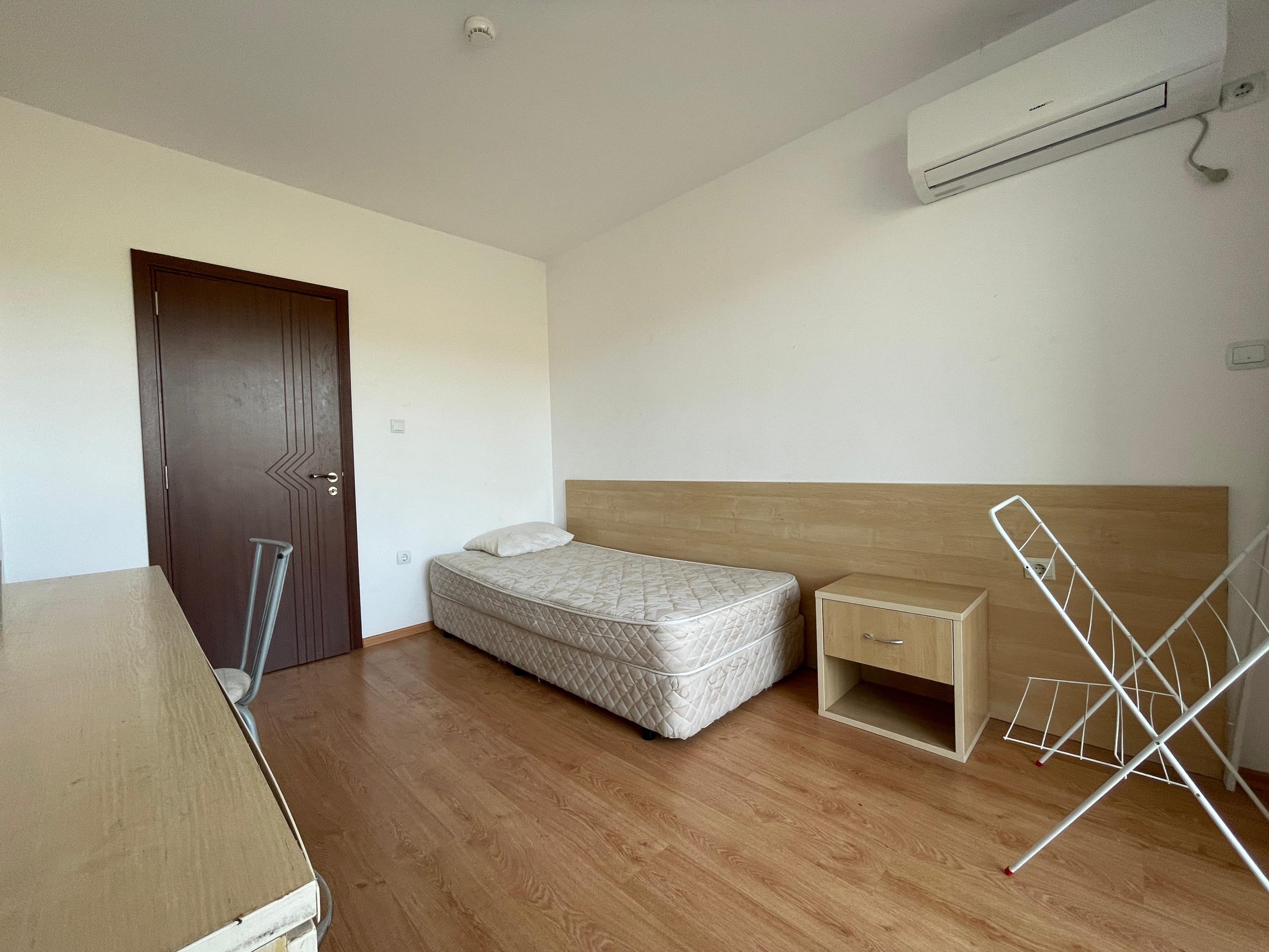 1 Bath, ApartmentFor Sale, Gardenia Hills, Ul.