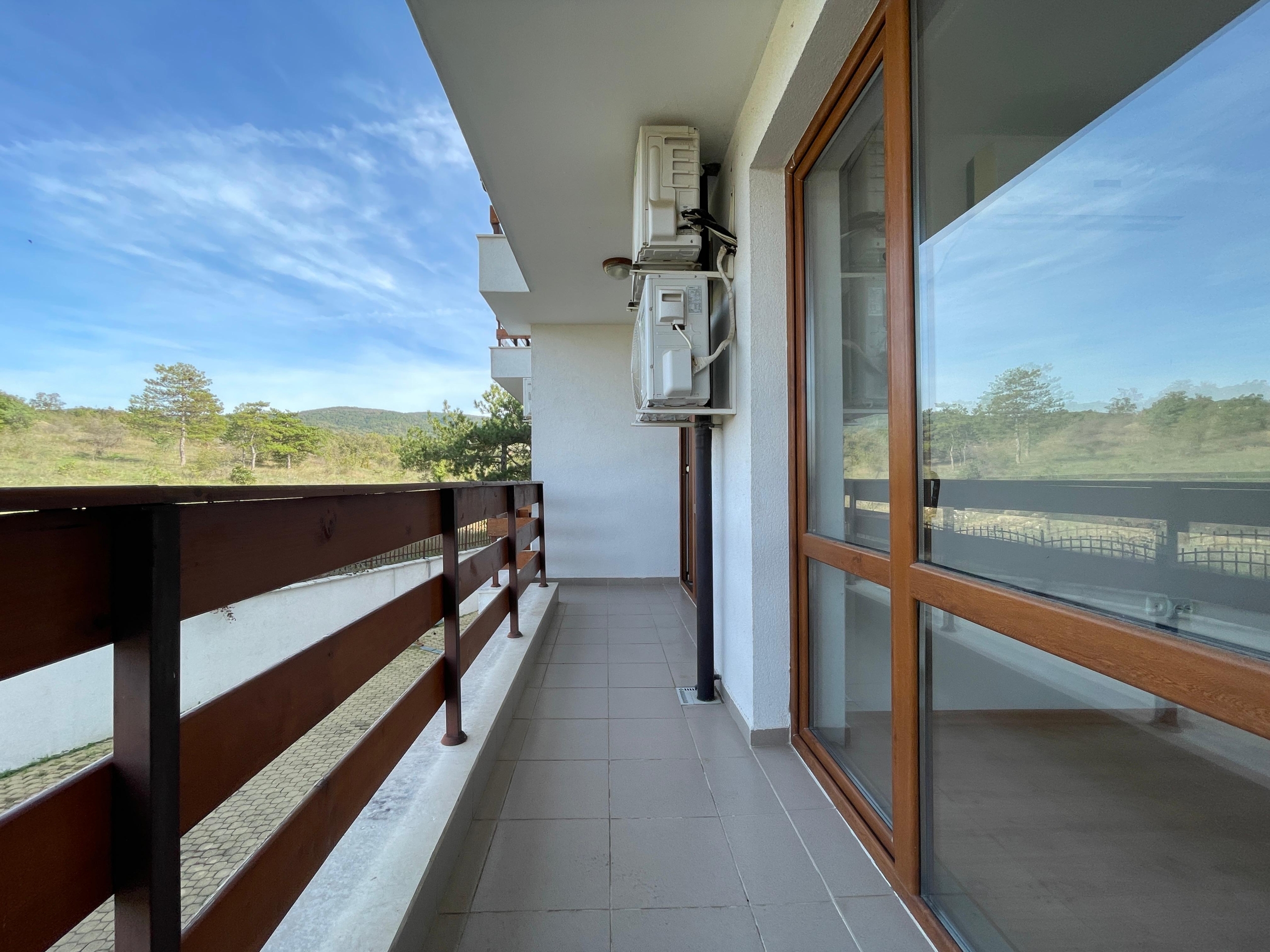 1 Bath, ApartmentFor Sale, Gardenia Hills, Ul.