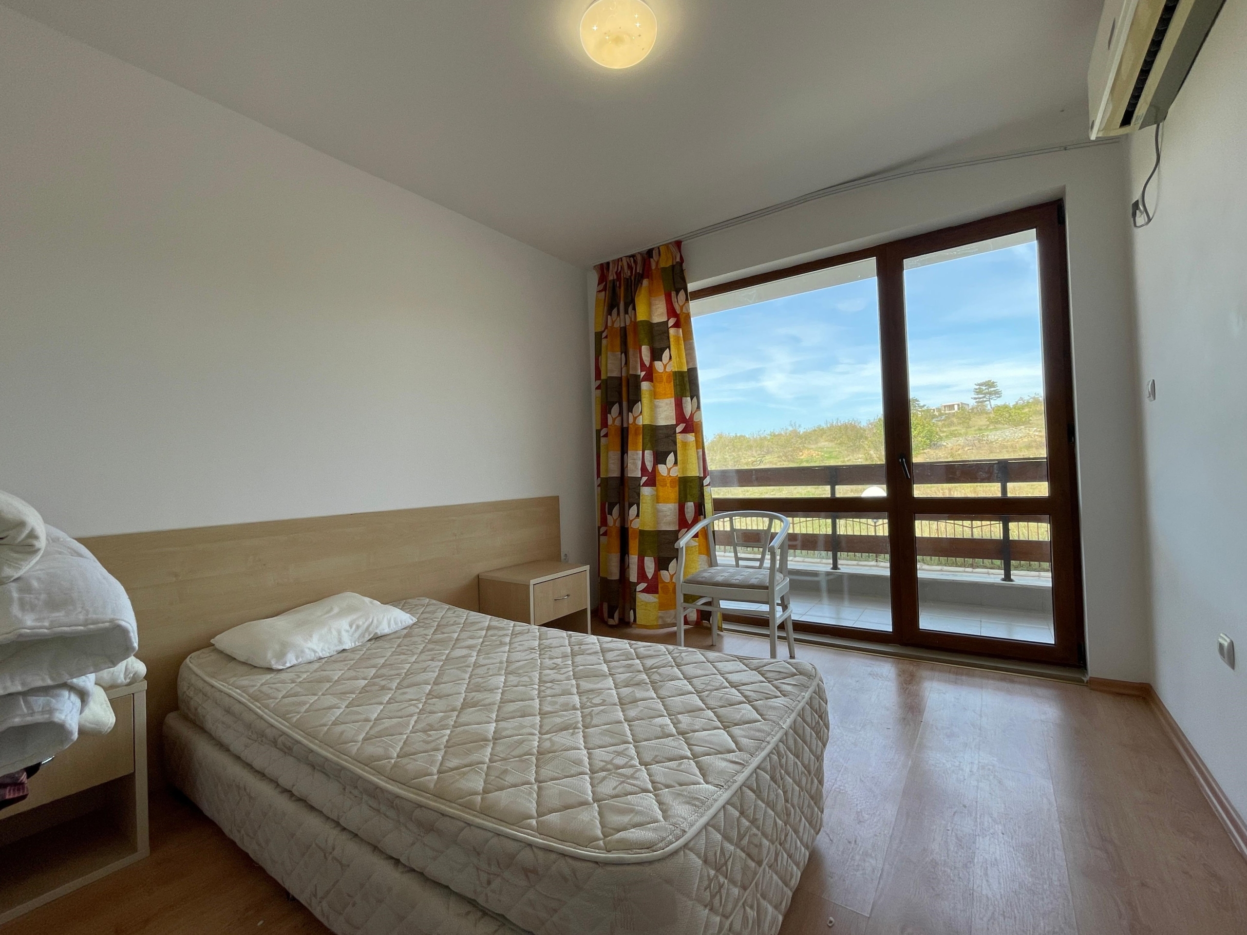 1 Bath, ApartmentFor Sale, Gardenia Hills, Ul.