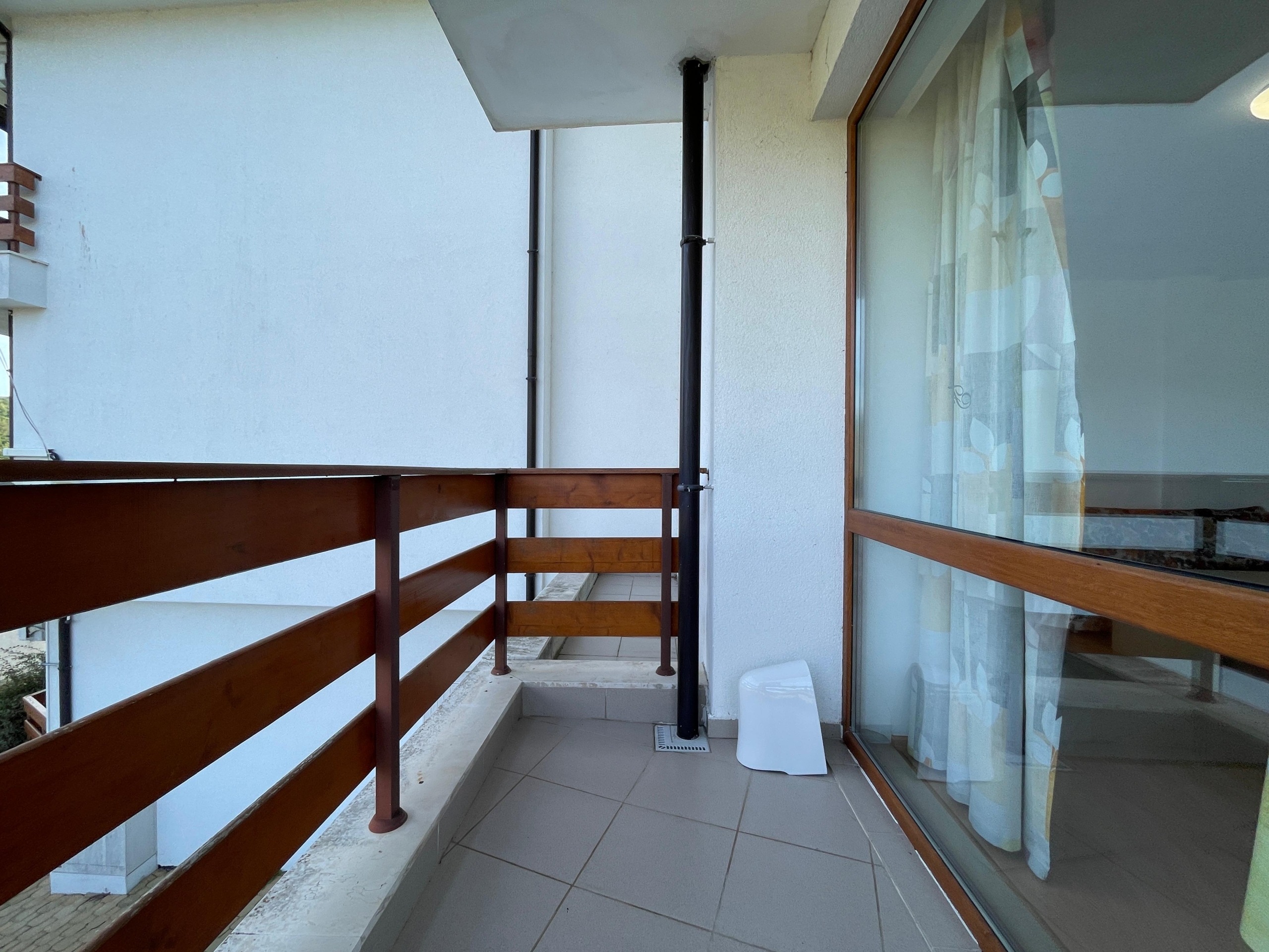 1 Bath, ApartmentFor Sale, Gardenia Hills, Ul.