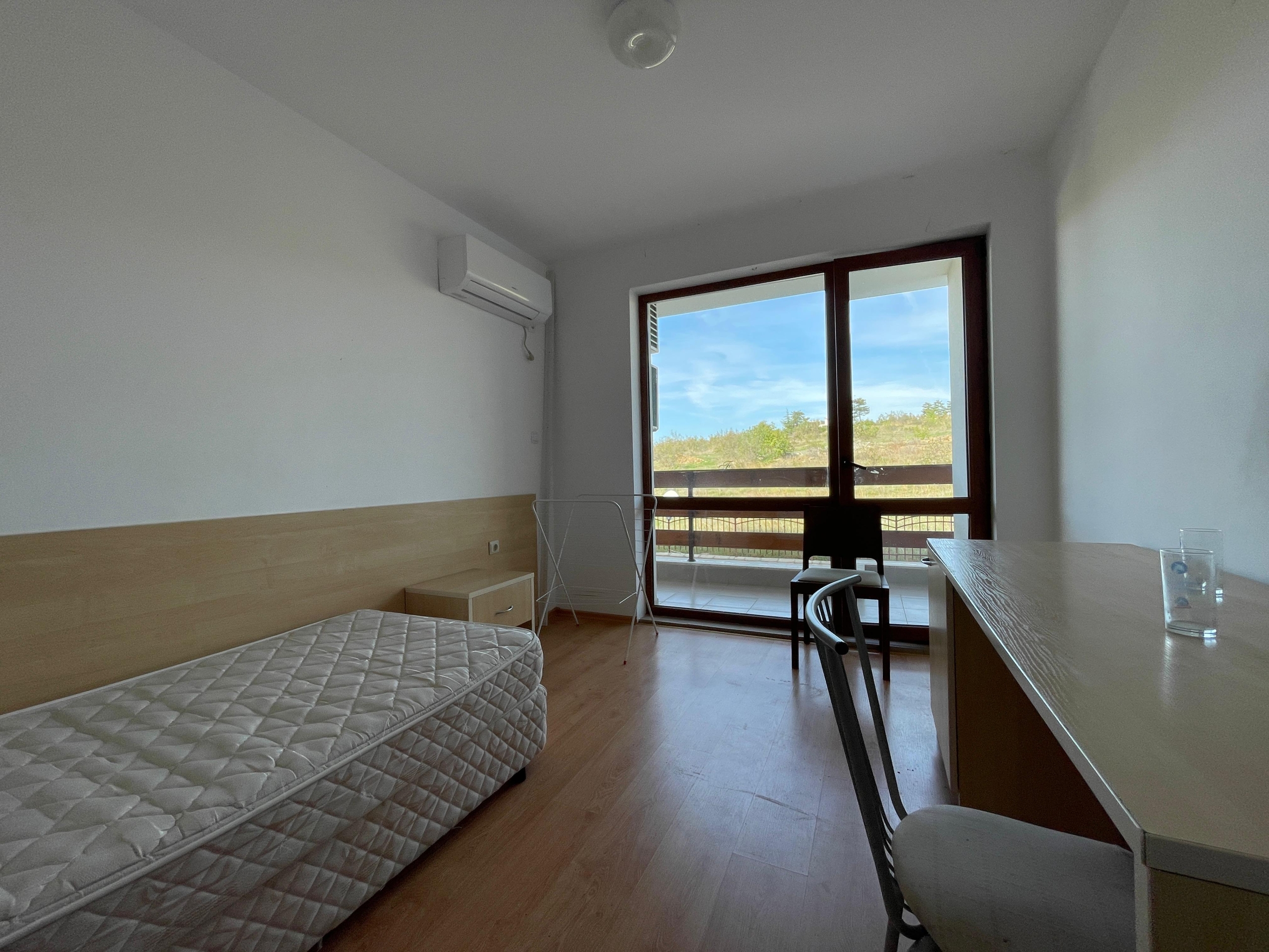 1 Bath, ApartmentFor Sale, Gardenia Hills, Ul.