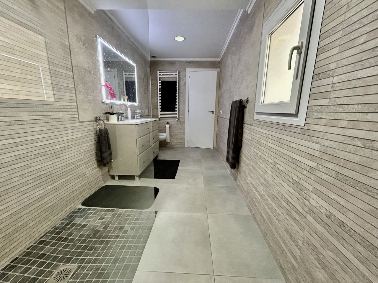 6 Bed, 4 Bath, HouseFor Sale, Cabo Roig, Alicante