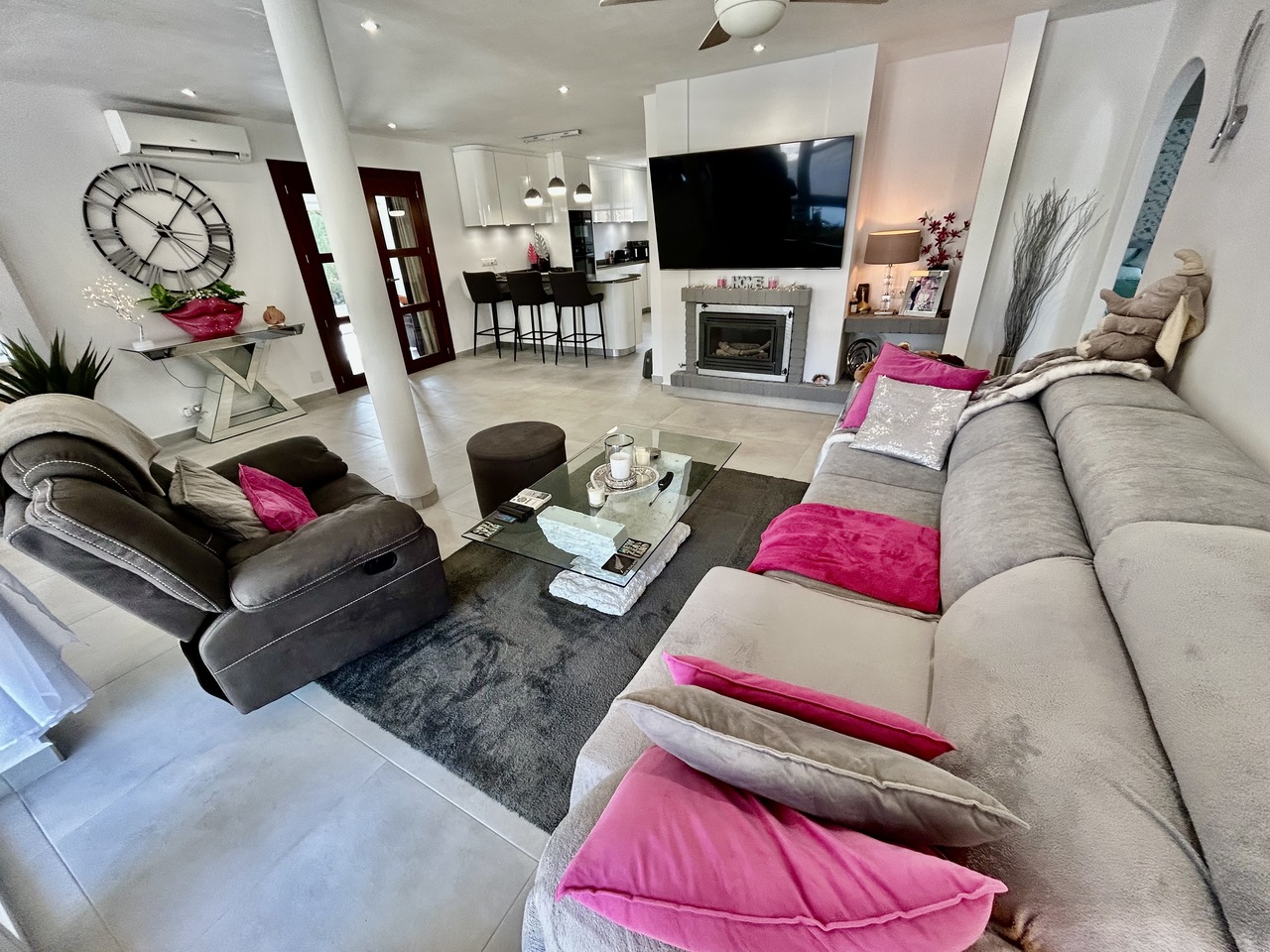 6 Bed, 4 Bath, HouseFor Sale, Cabo Roig, Alicante