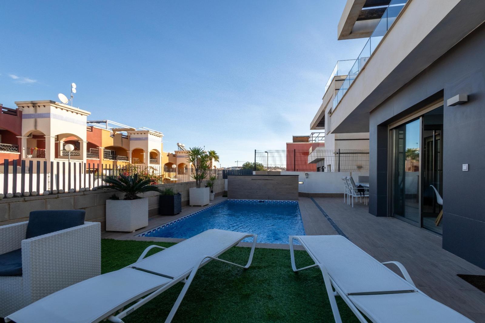 4 Bed, 3 Bath, HouseFor Sale, Orihuela Costa, Alicante
