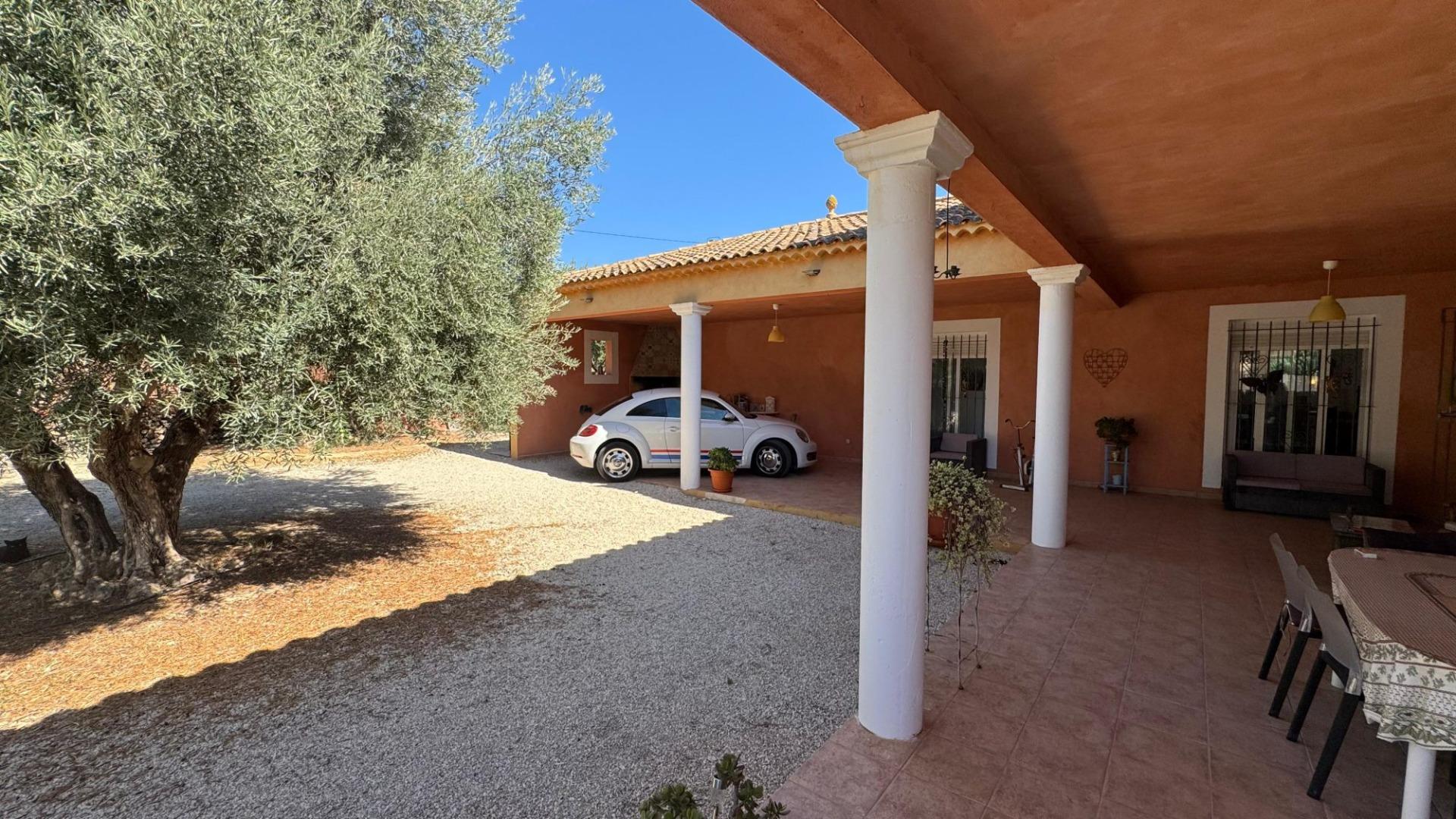 6 Bed, 2 Bath, HouseFor Sale, Albatera, Alicante