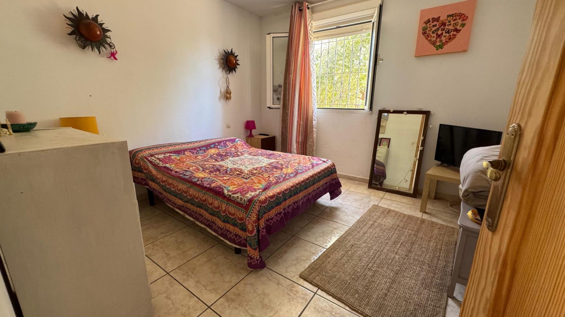 6 Bed, 2 Bath, HouseFor Sale, Albatera, Alicante