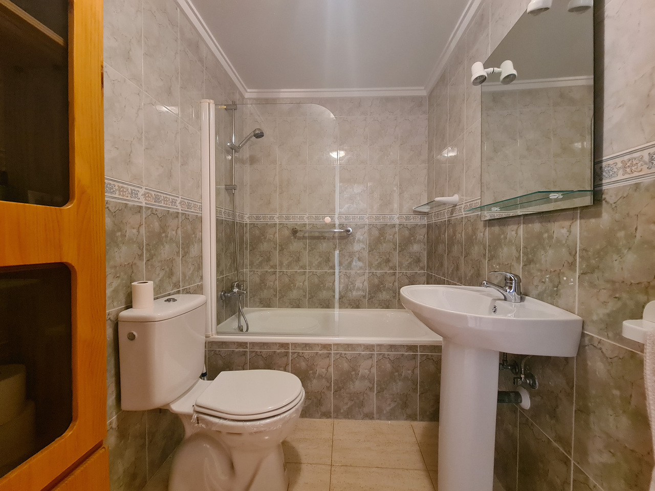 2 Bed, 1 Bath, ApartmentFor Sale, Torrevieja, Alicante