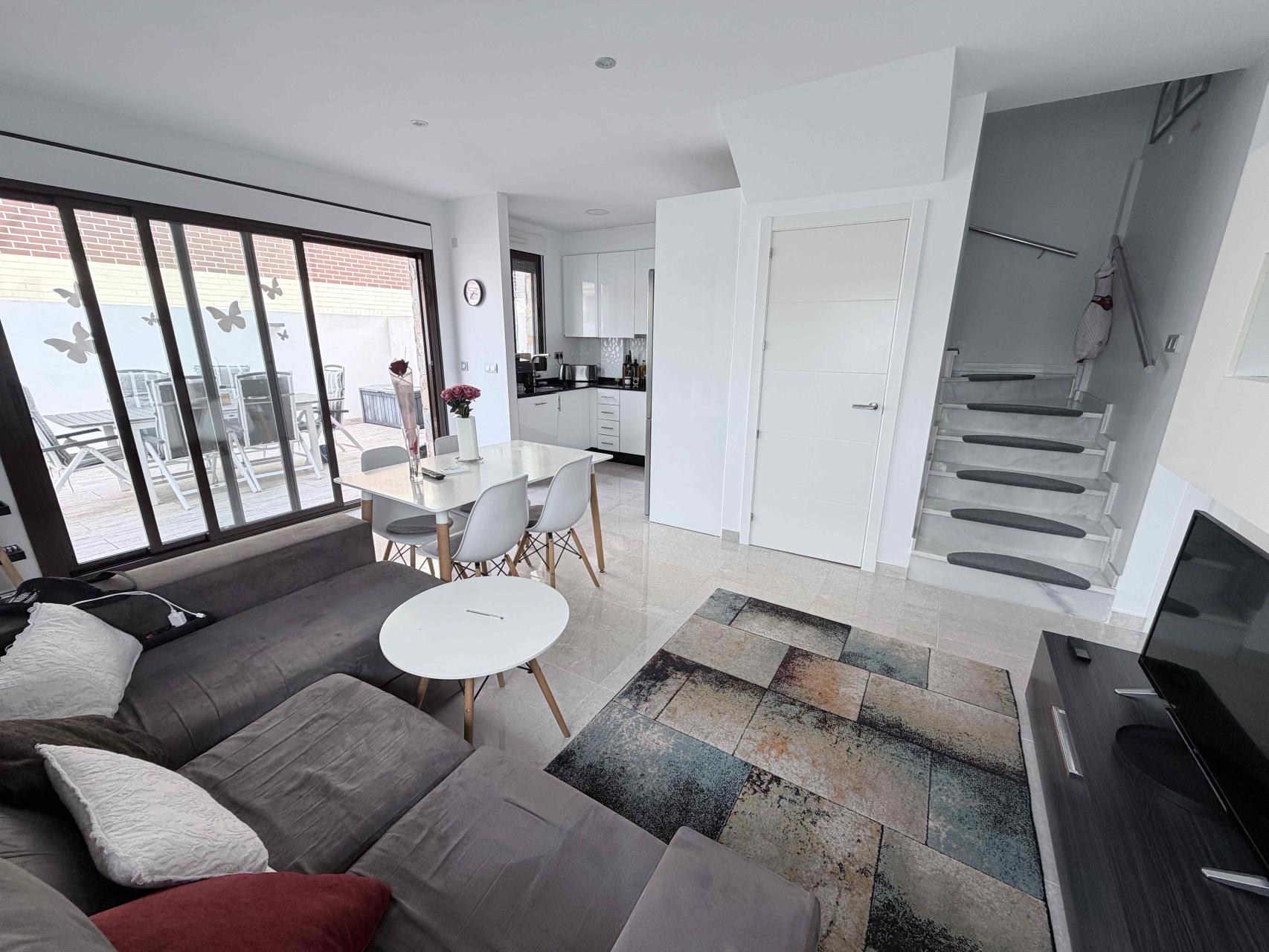 3 Bed, 2 Bath, HouseFor Sale, Cabo Roig, Alicante