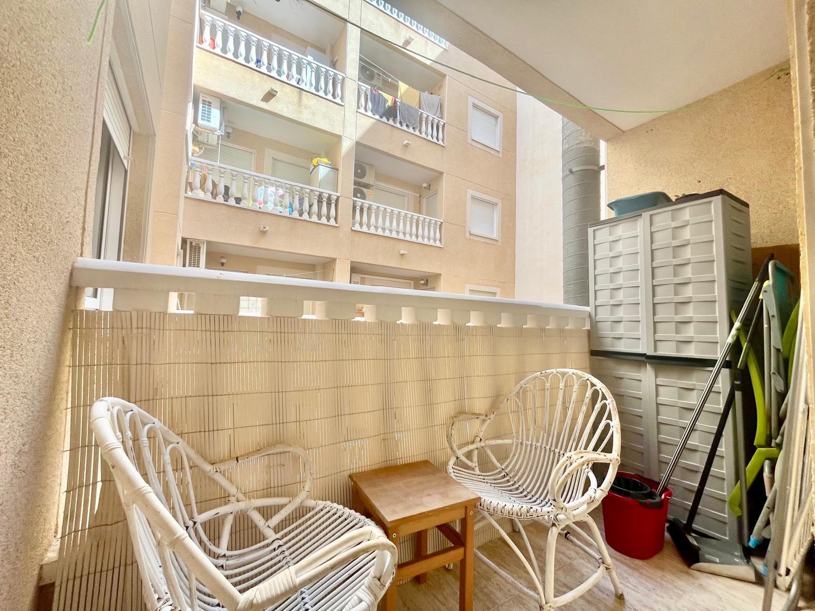 2 Bed, 1 Bath, ApartmentFor Sale, Torrevieja, Alicante