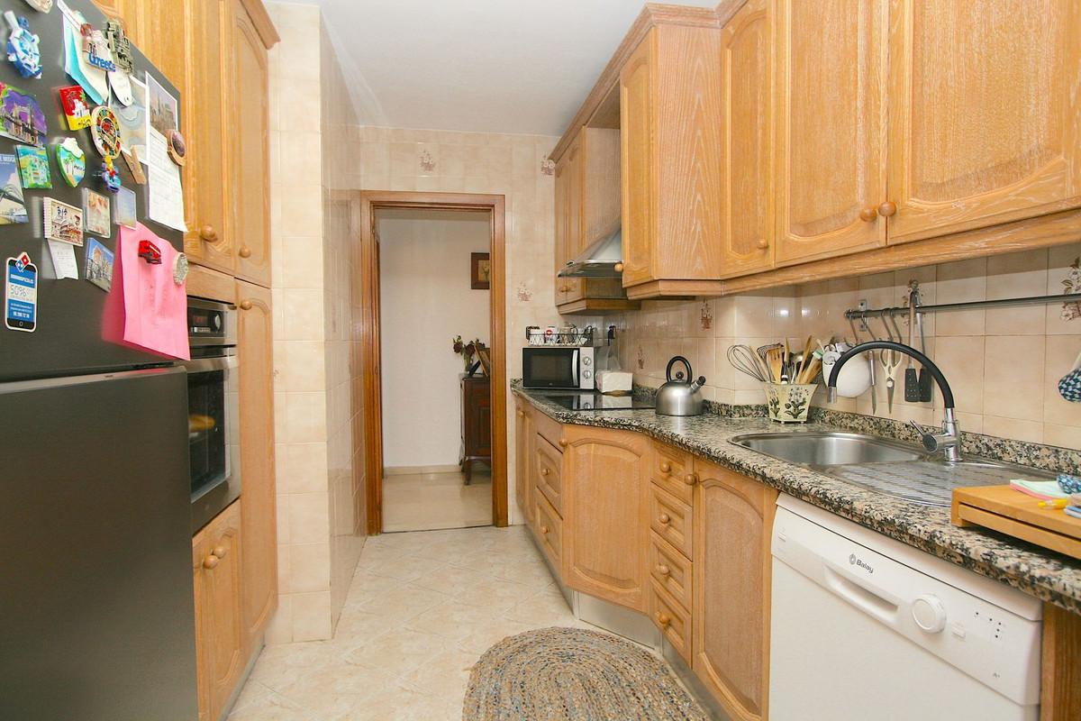 3 Bed, 2 Bath, ApartmentFor Sale, Fuengirola, Malaga