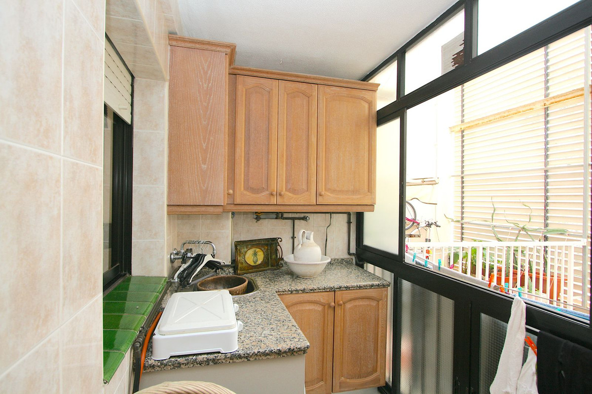 3 Bed, 2 Bath, ApartmentFor Sale, Fuengirola, Malaga