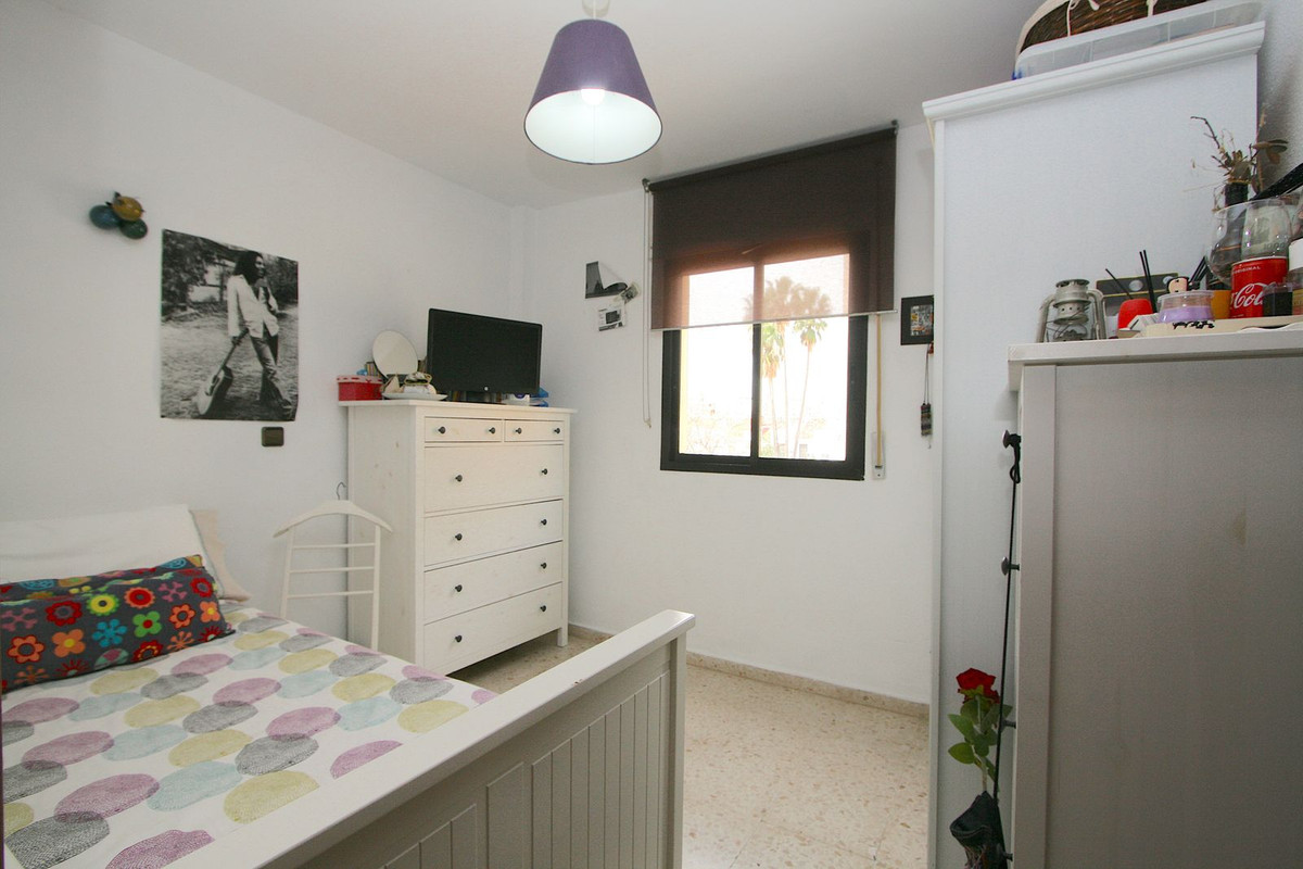 3 Bed, 2 Bath, ApartmentFor Sale, Fuengirola, Malaga