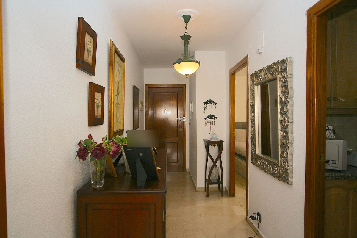 3 Bed, 2 Bath, ApartmentFor Sale, Fuengirola, Malaga