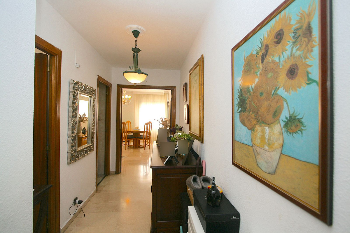 3 Bed, 2 Bath, ApartmentFor Sale, Fuengirola, Malaga