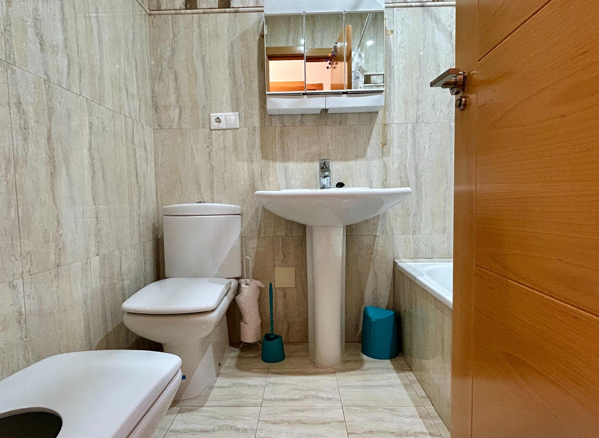 3 Bed, 2 Bath, ApartmentFor Sale, Torrevieja, Alicante