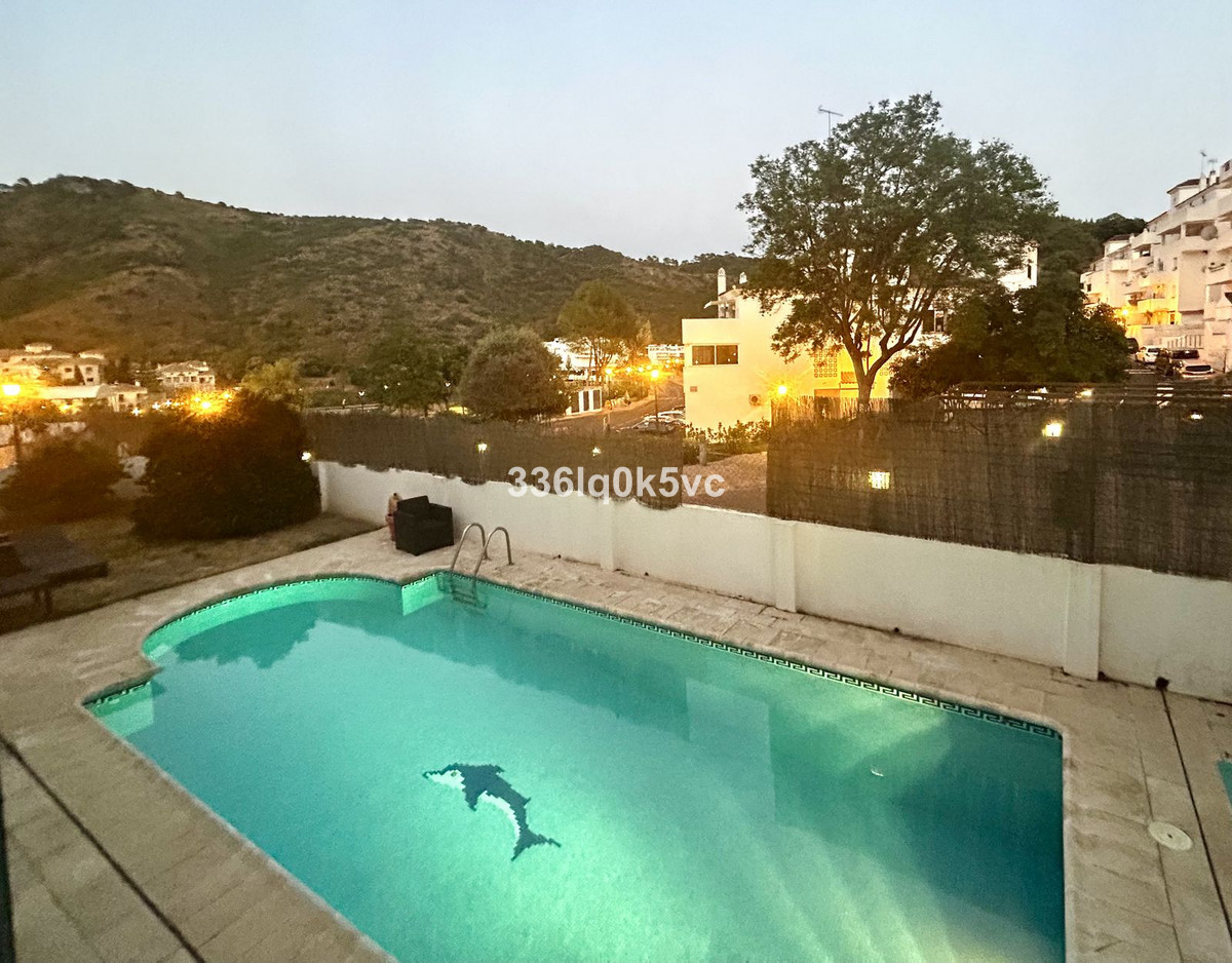 4 Bed, 3 Bath, HouseFor Sale, Benahavis, Malaga