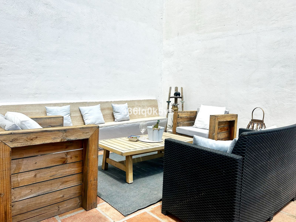 4 Bed, 3 Bath, HouseFor Sale, Benahavis, Malaga