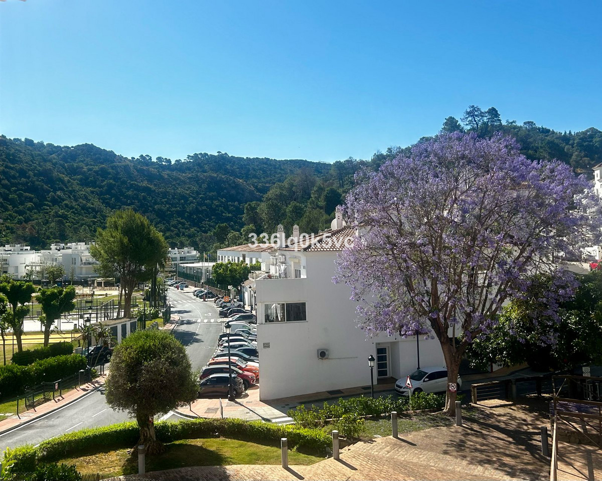 4 Bed, 3 Bath, HouseFor Sale, Benahavis, Malaga