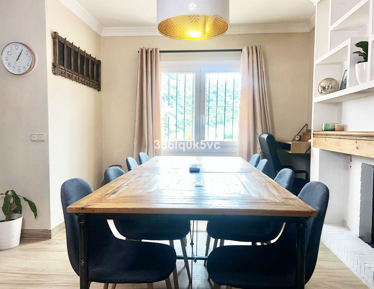 4 Bed, 3 Bath, HouseFor Sale, Benahavis, Malaga