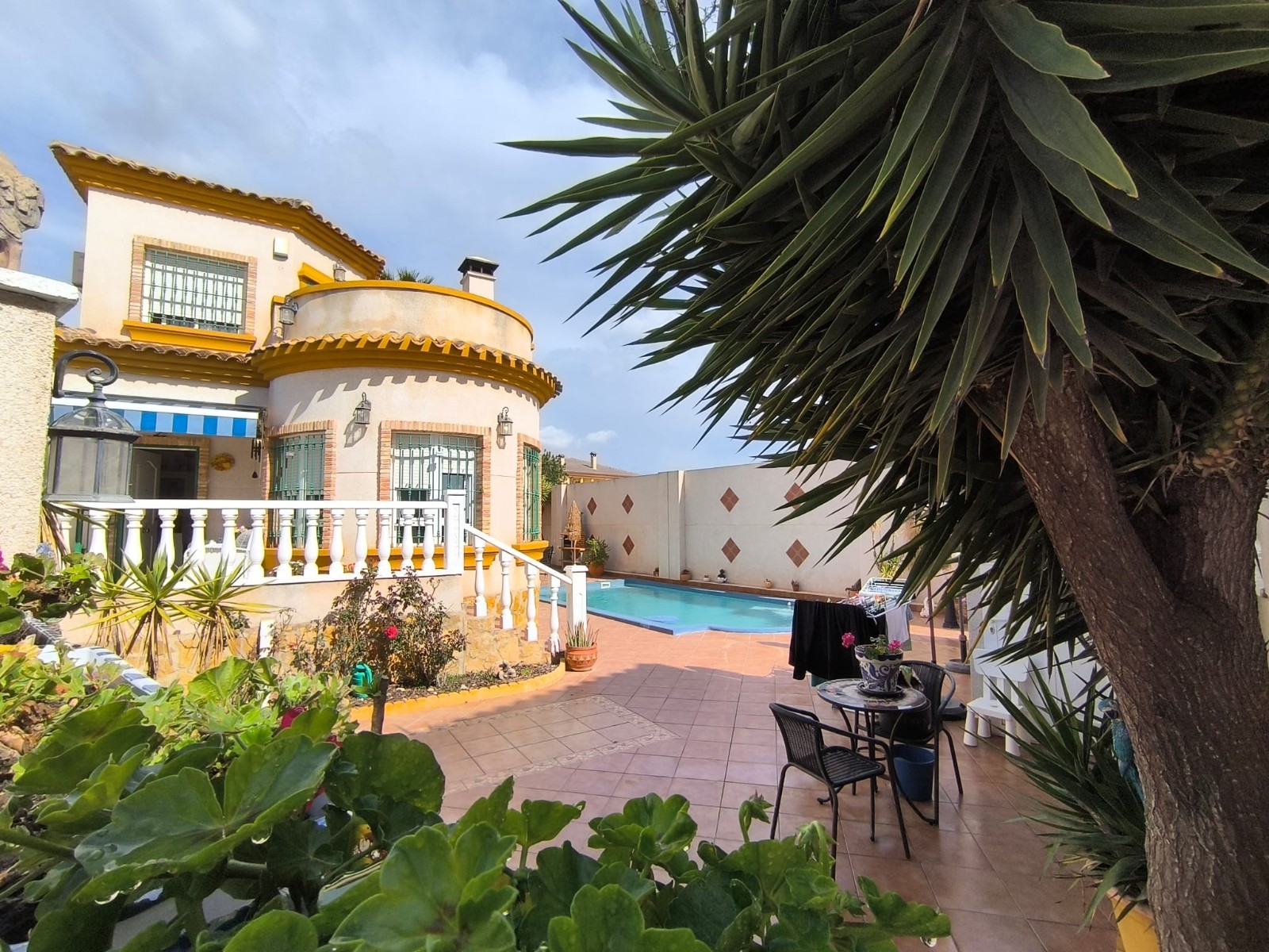 3 Bed, 2 Bath, HouseFor Sale, El Raso, Alicante