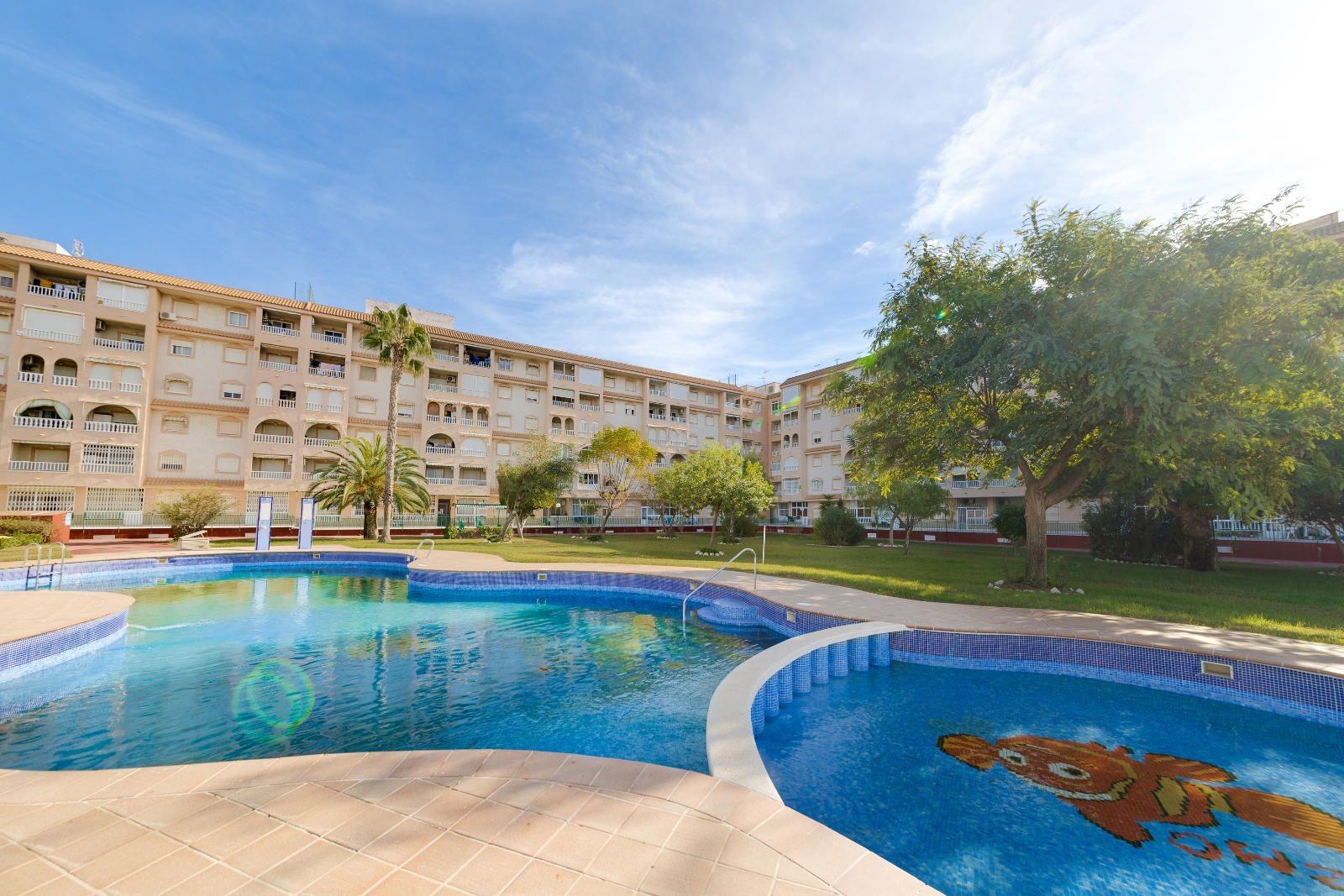2 Bed, 1 Bath, ApartmentFor Sale, Torrevieja, Alicante