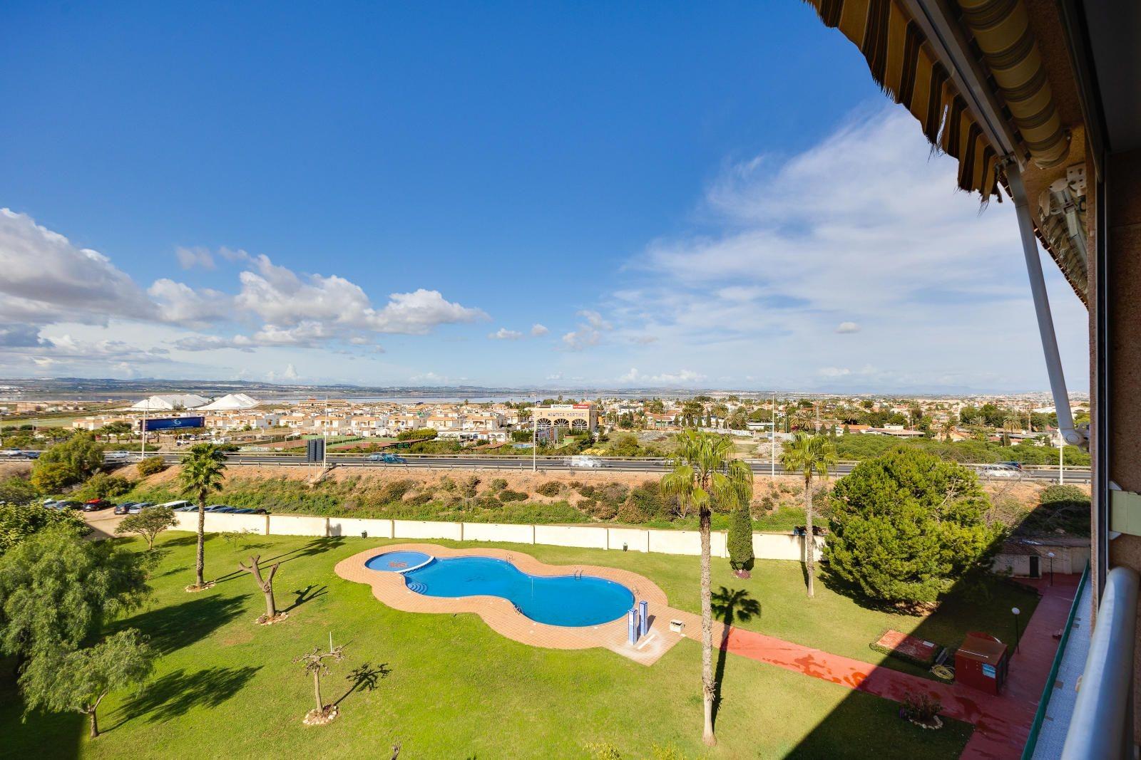 2 Bed, 1 Bath, ApartmentFor Sale, Torrevieja, Alicante