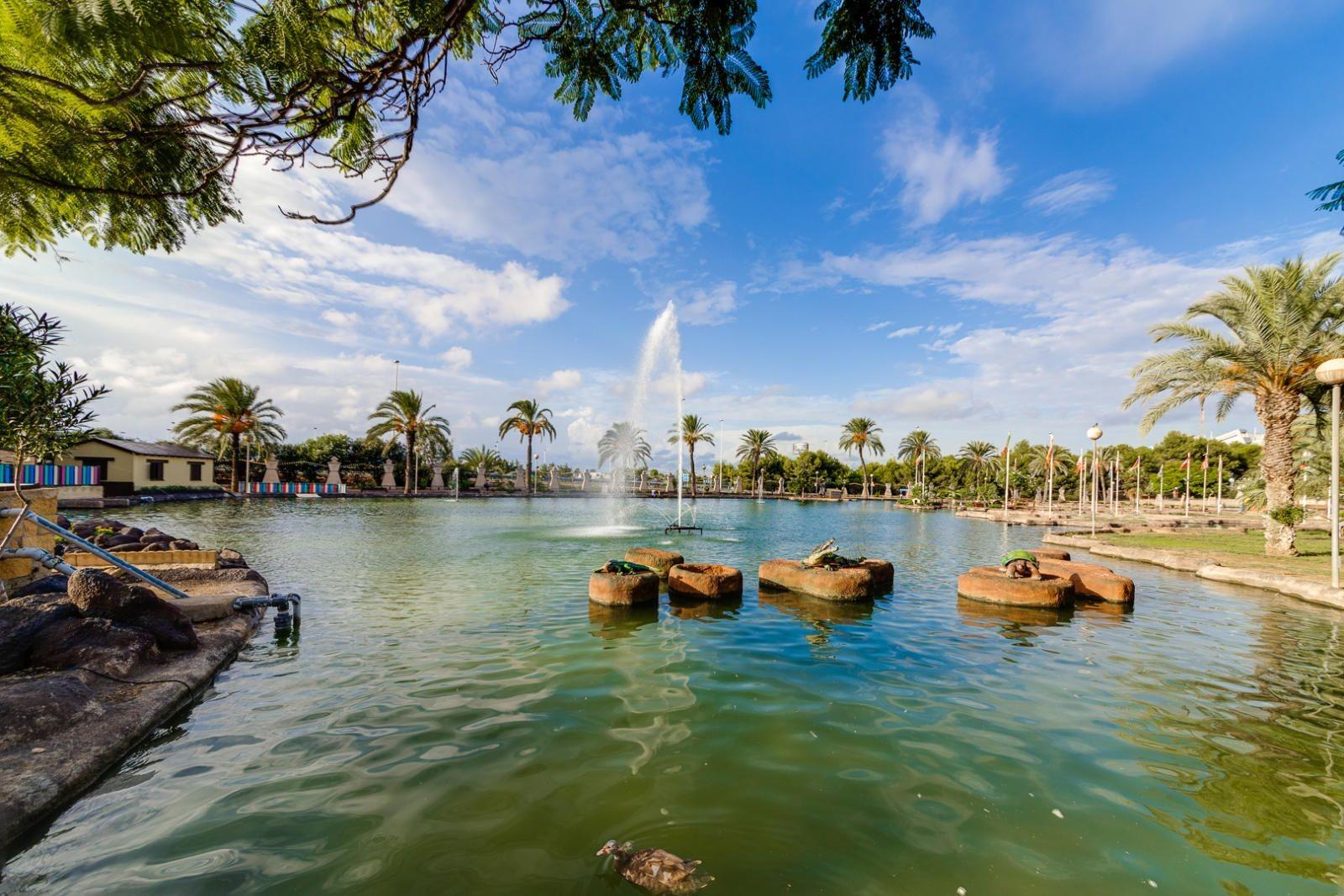 2 Bed, 1 Bath, ApartmentFor Sale, Torrevieja, Alicante