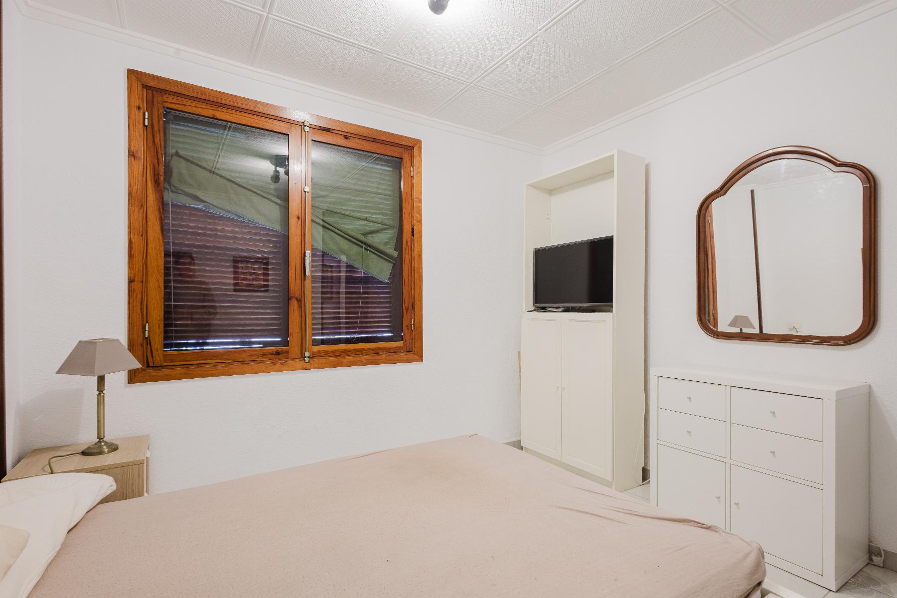 3 Bed, 2 Bath, ApartmentFor Sale, Torrevieja, Alicante