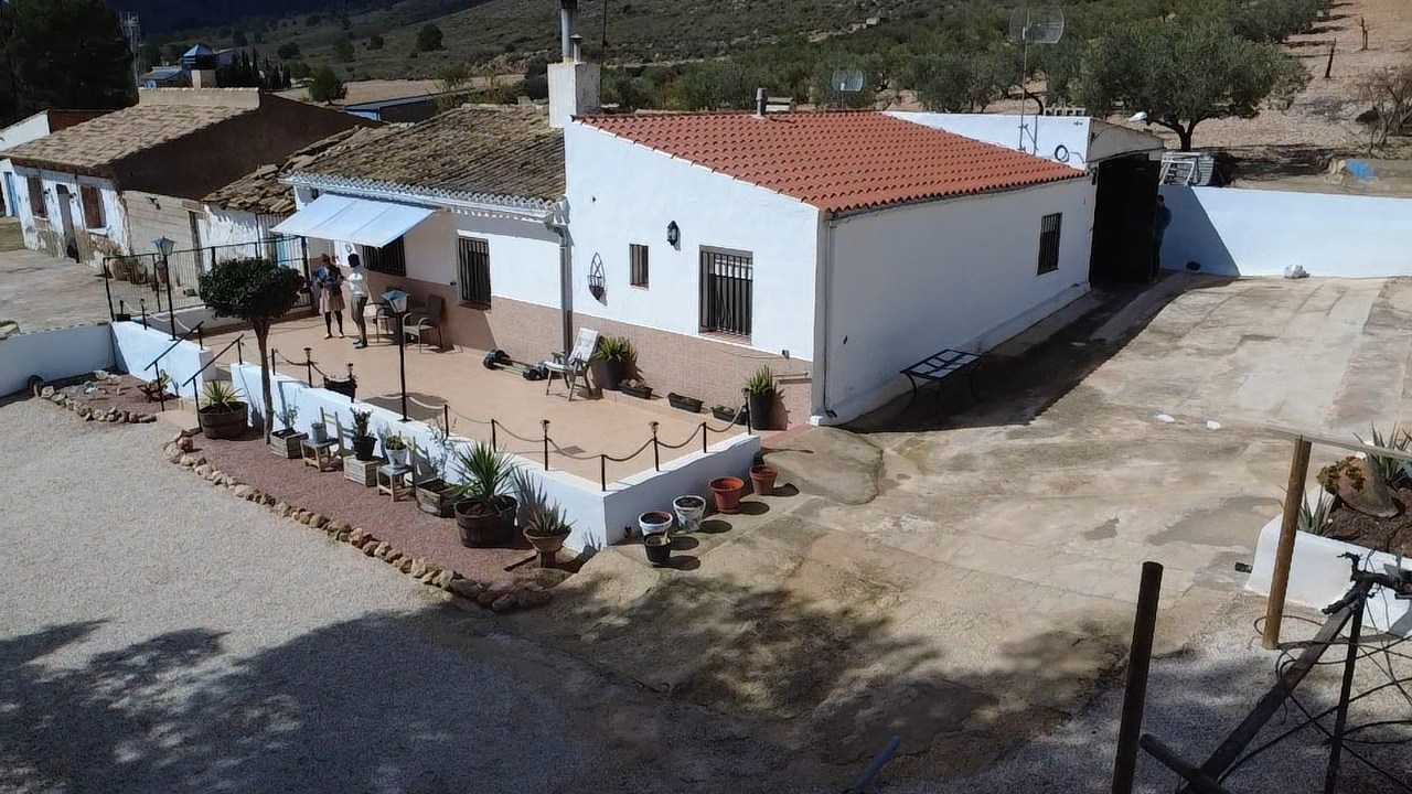 4 Bed, 2 Bath, HouseFor Sale, Yecla, Murcia