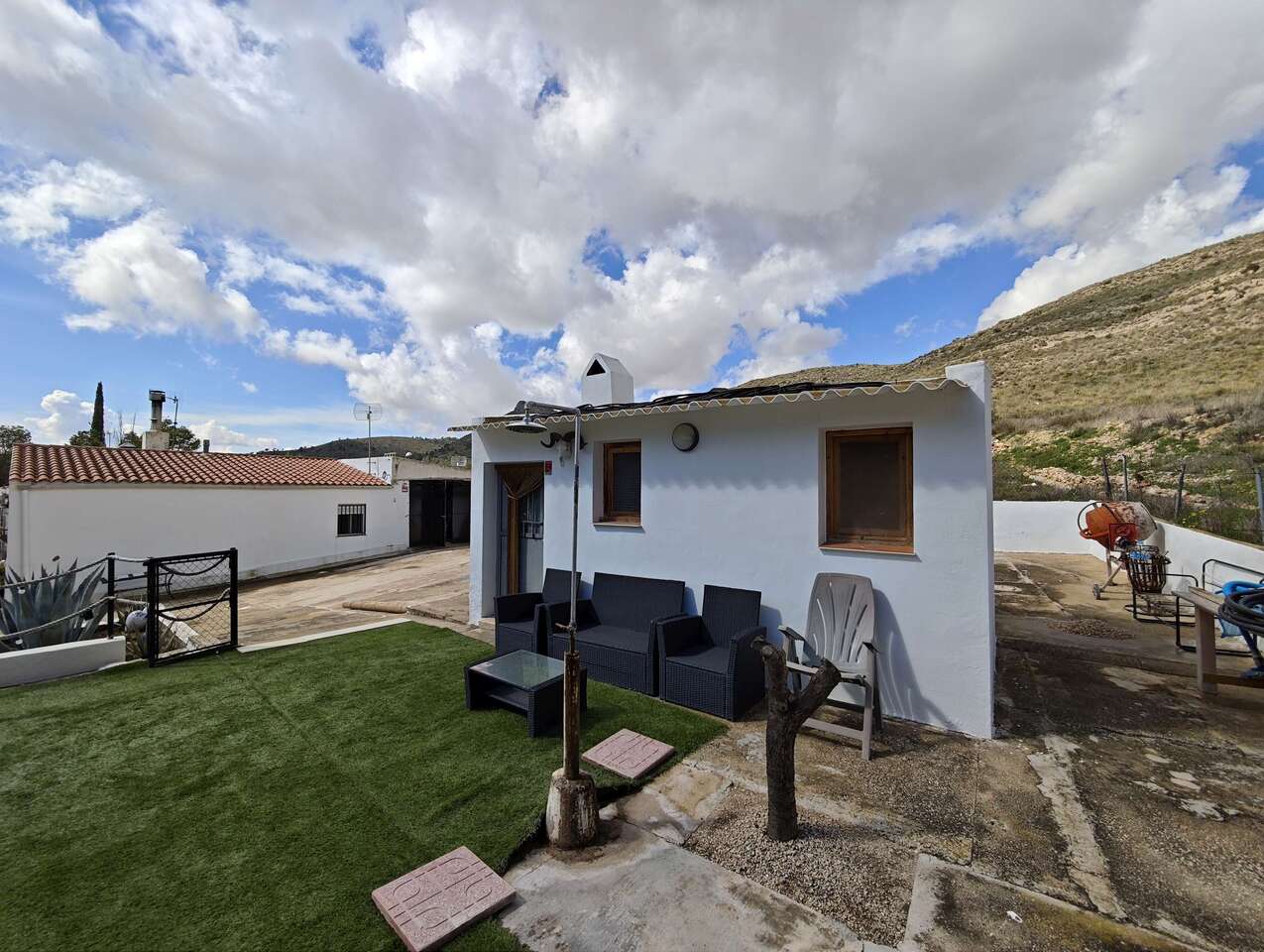 4 Bed, 2 Bath, HouseFor Sale, Yecla, Murcia