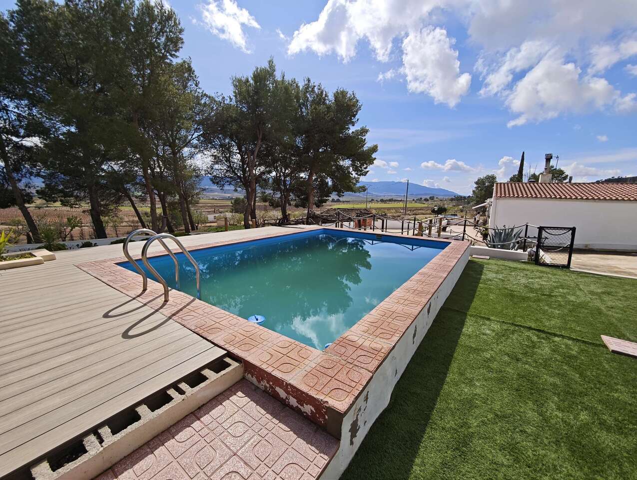 4 Bed, 2 Bath, HouseFor Sale, Yecla, Murcia