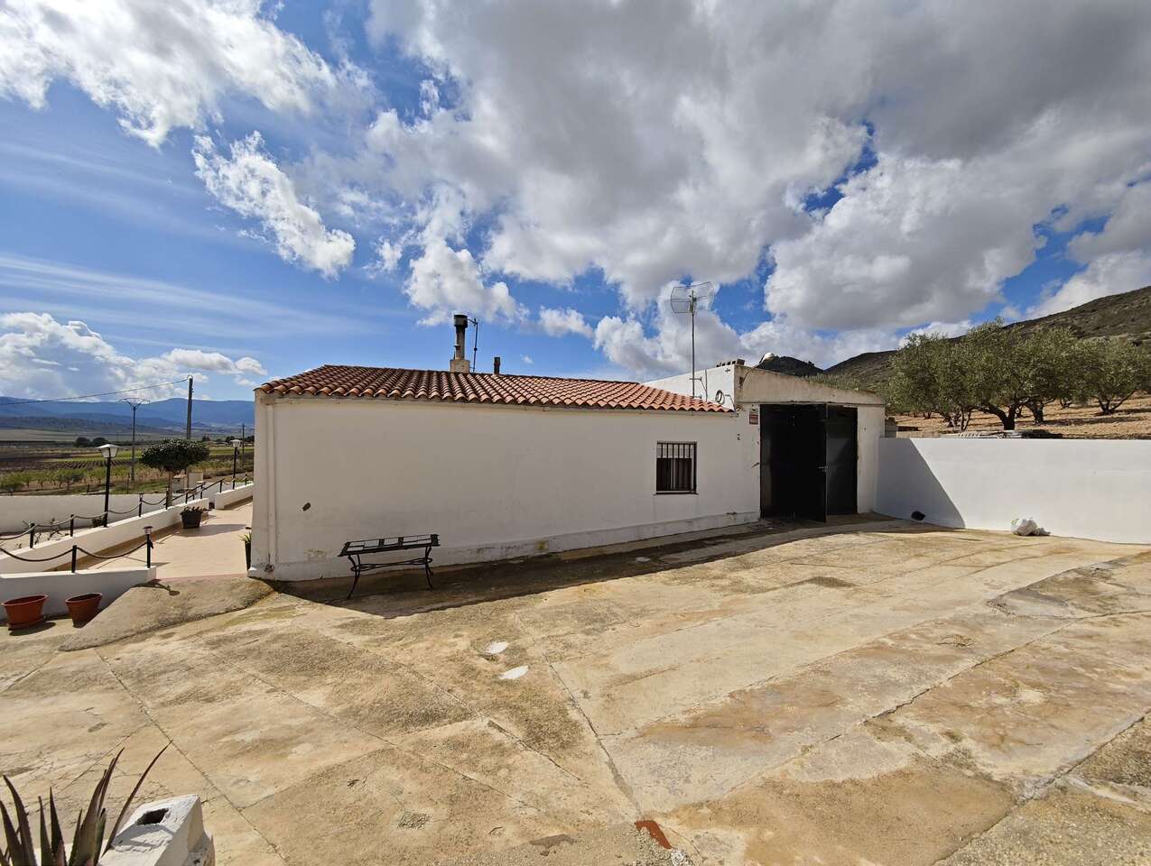 4 Bed, 2 Bath, HouseFor Sale, Yecla, Murcia