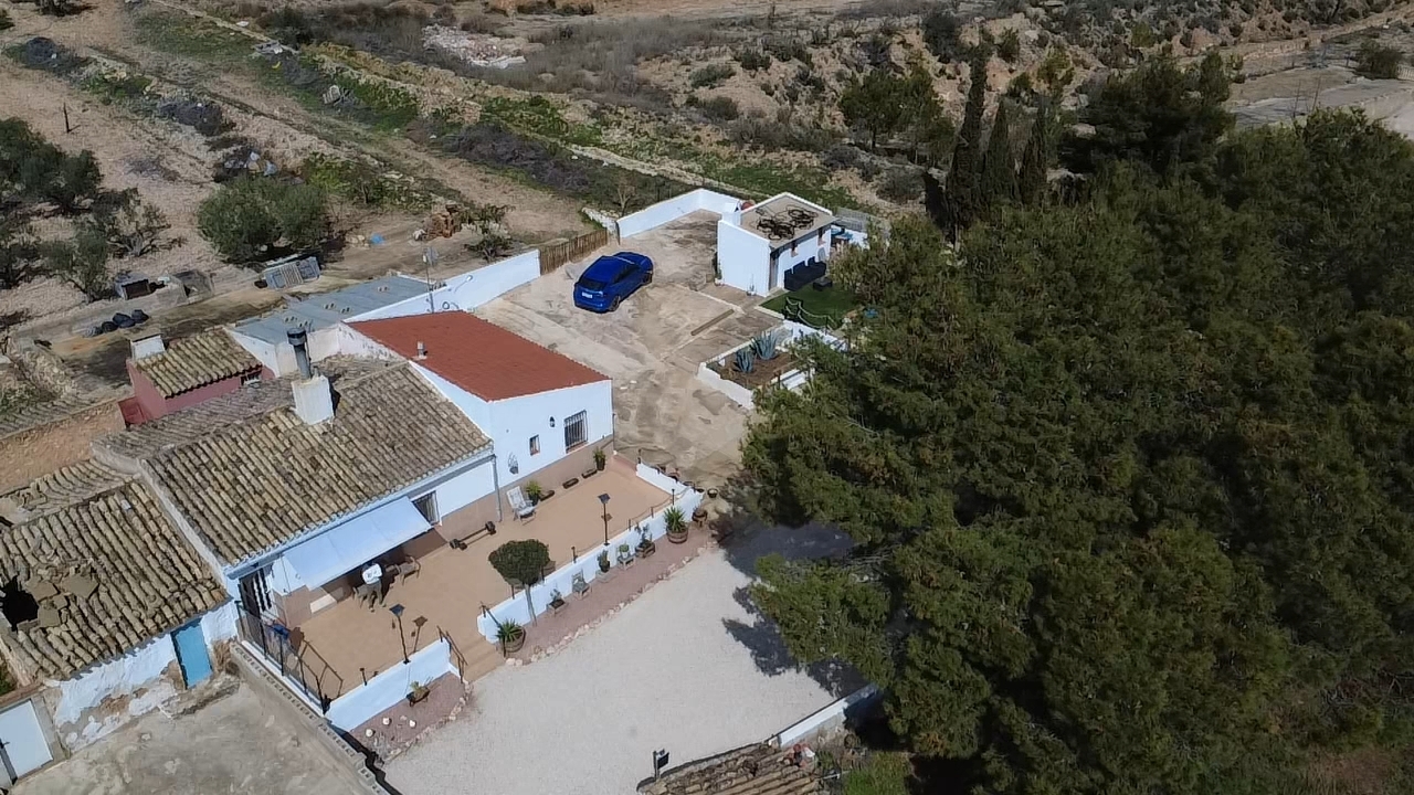 4 Bed, 2 Bath, HouseFor Sale, Yecla, Murcia