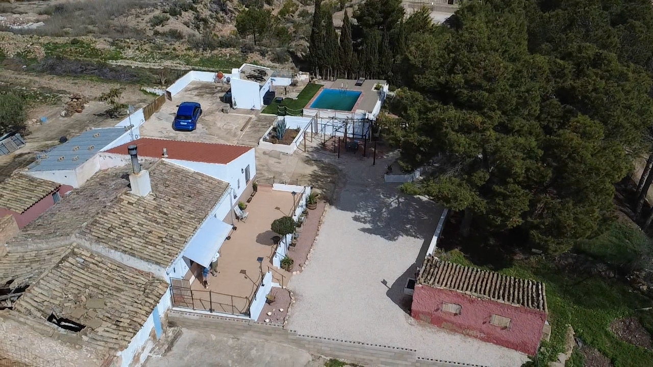 4 Bed, 2 Bath, HouseFor Sale, Yecla, Murcia